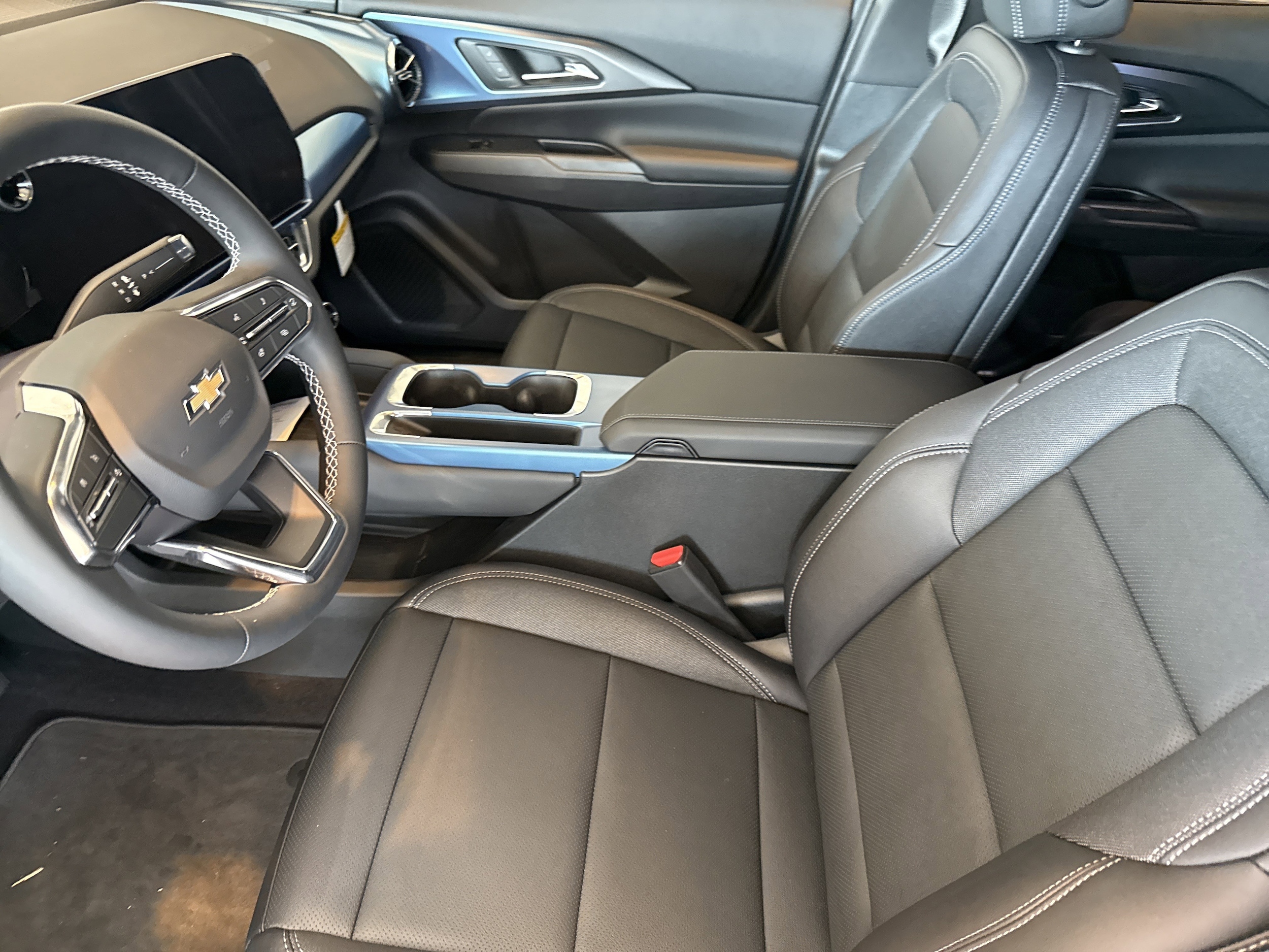 2026 Chevrolet Equinox EV 2LT - Photo 11