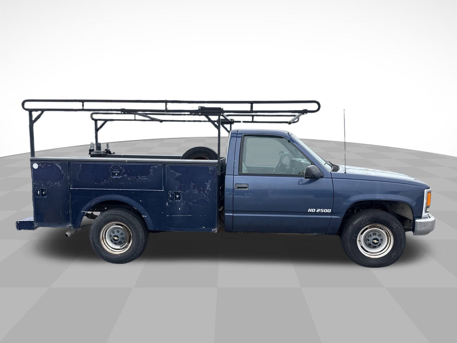 2000 Chevrolet Silverado 2500HD LS photo 4