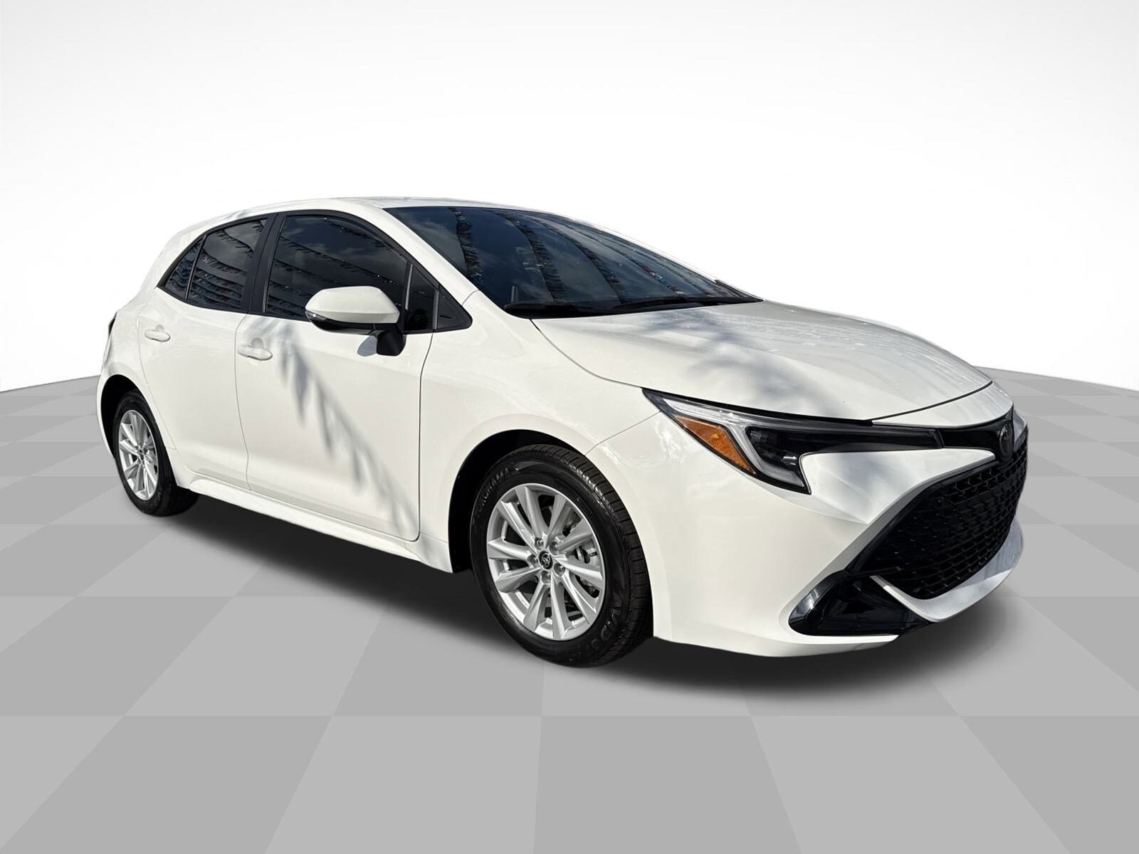 2025 Toyota Corolla SE photo 3