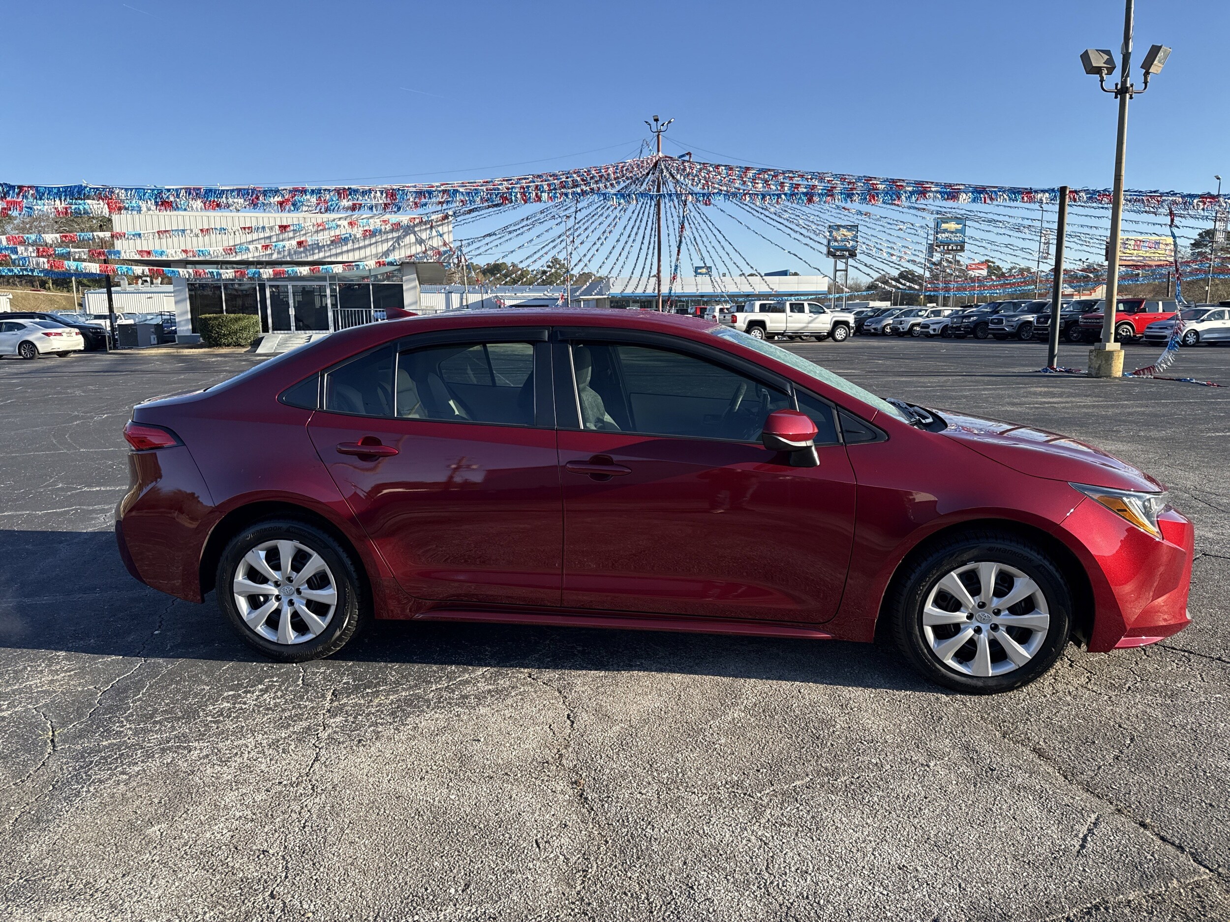 2022 Toyota Corolla LE photo 4