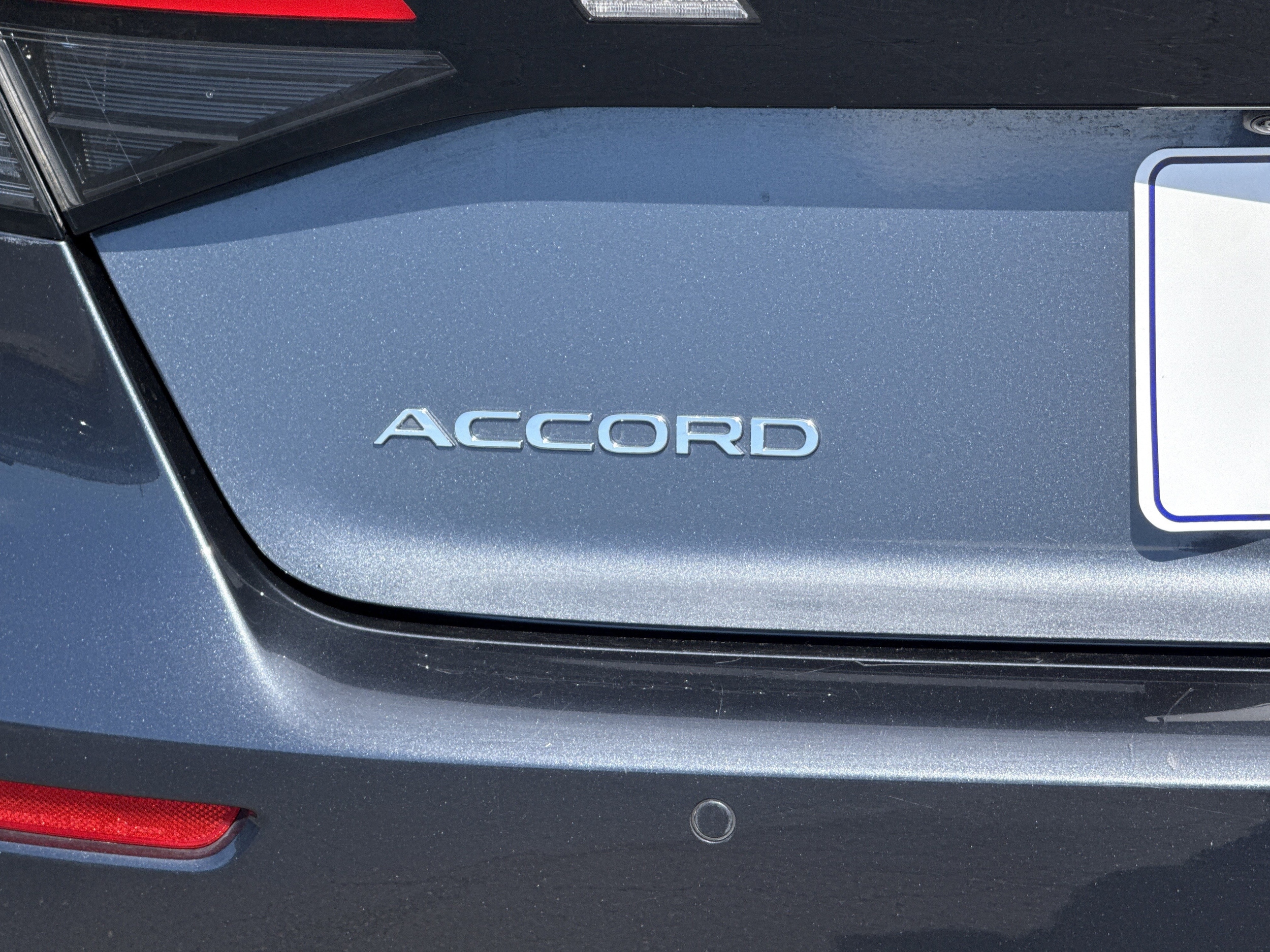2024 Honda Accord Hybrid EX-L - Photo 9
