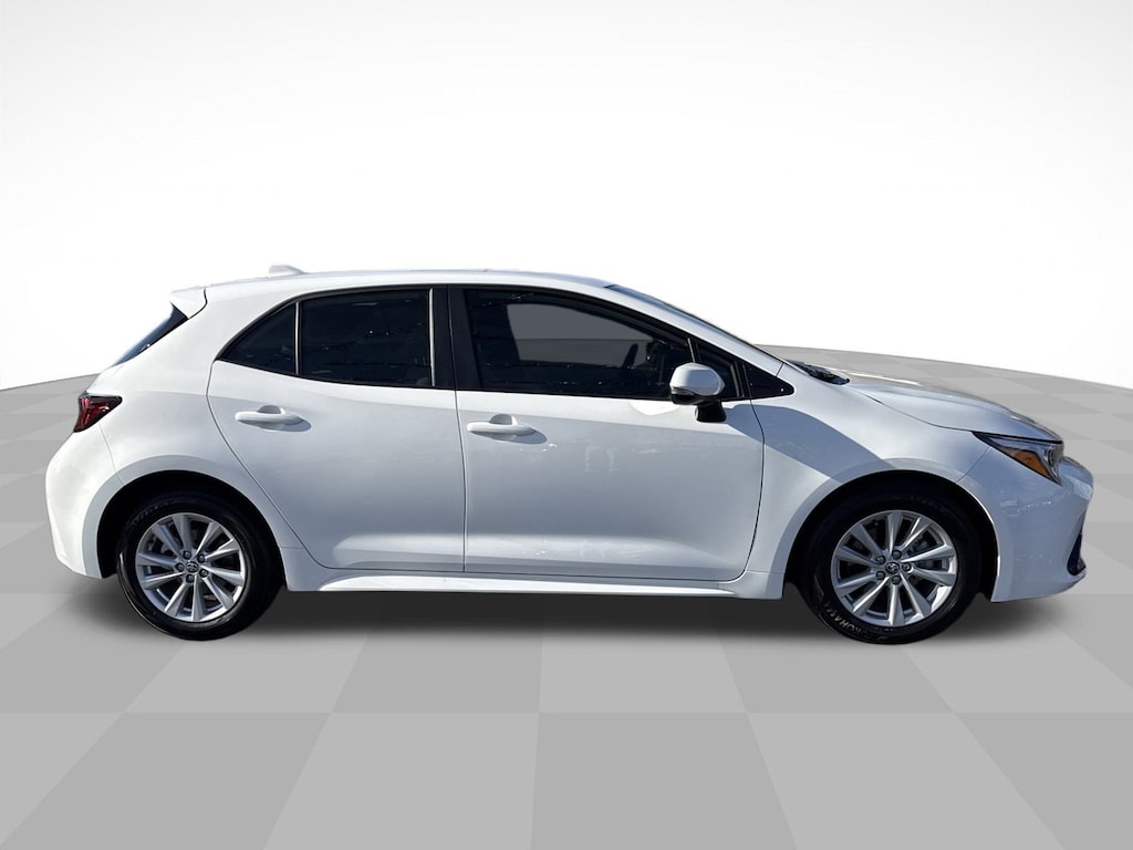 Used 2025 Toyota Corolla Hatchback SE Hatchback