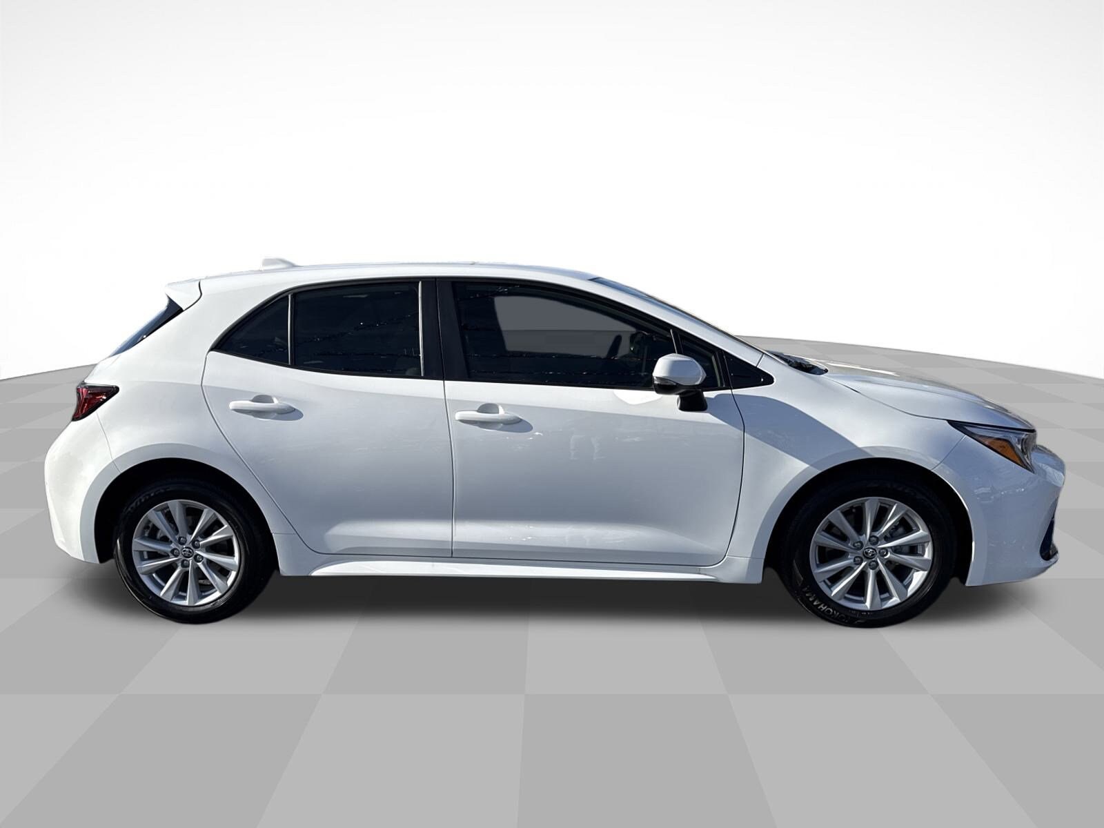 2025 Toyota Corolla SE photo 4