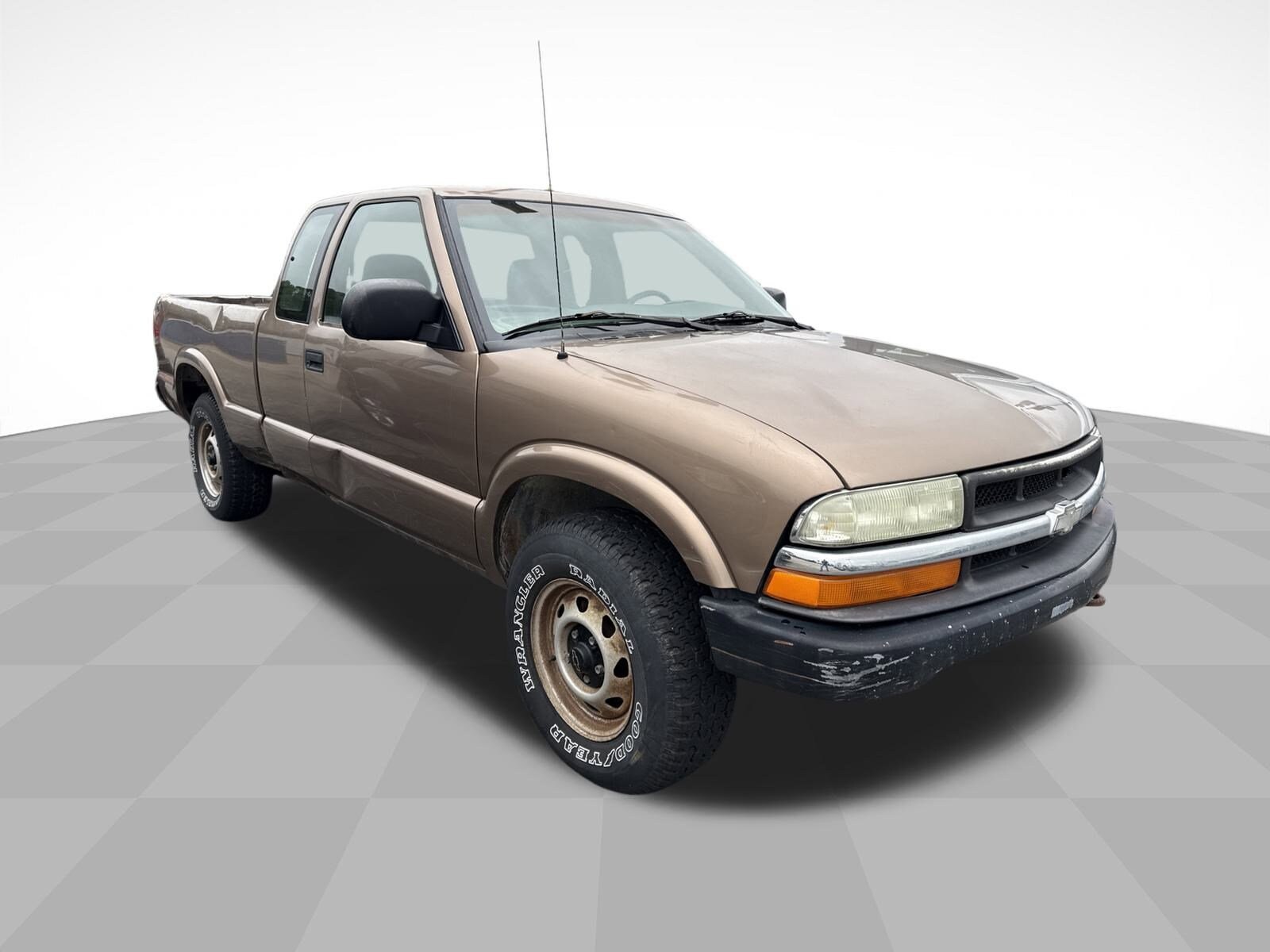 2003 Chevrolet S-10 Pickup photo 3