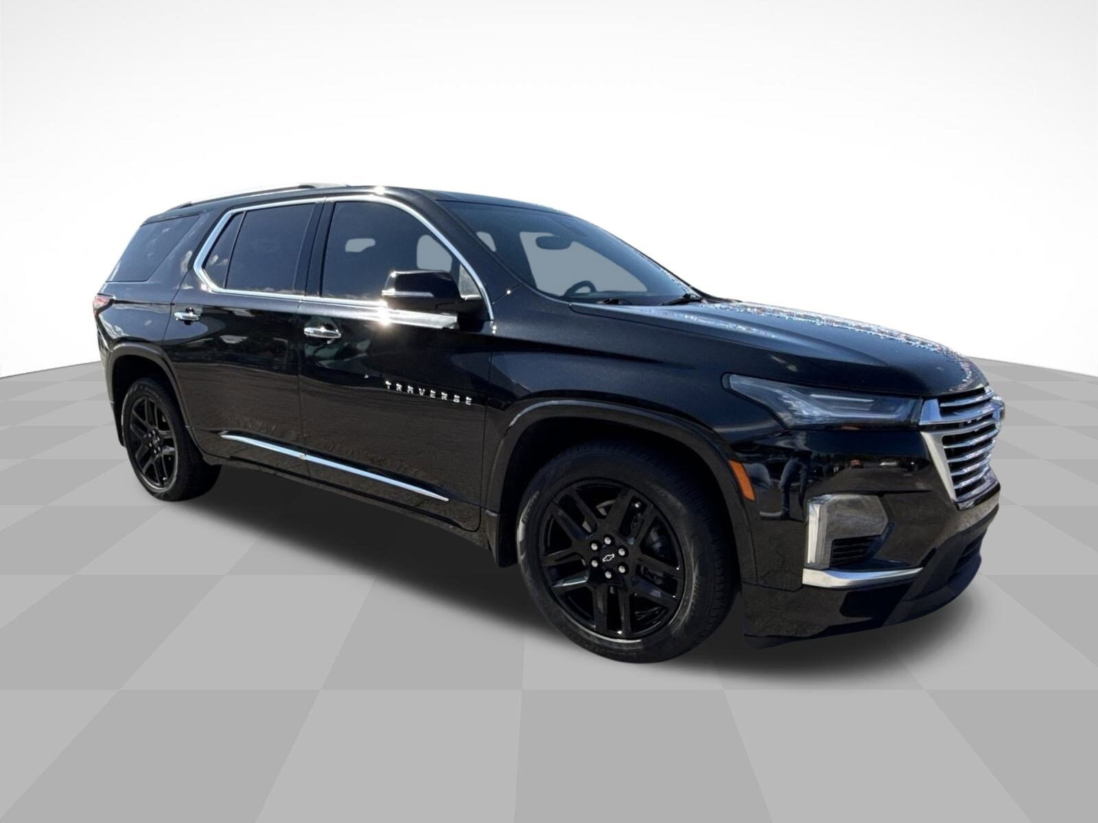 2022 Chevrolet Traverse Premier photo 2