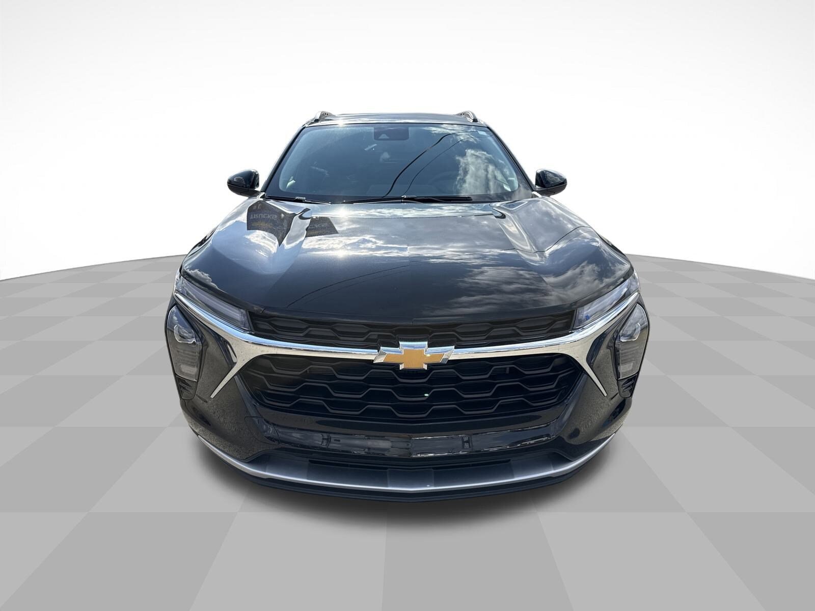 2026 Chevrolet Trax LT photo 2