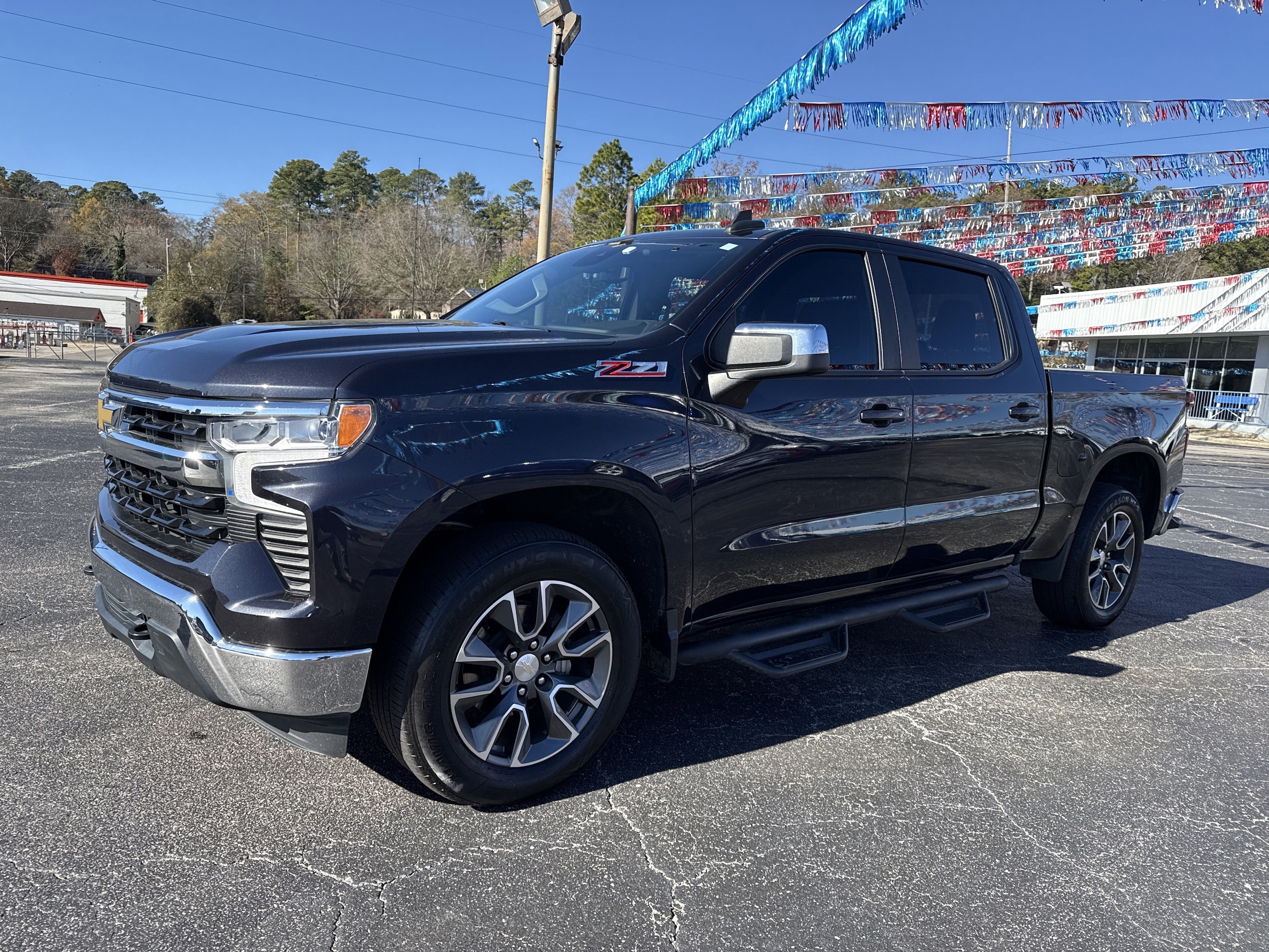 2022 Chevrolet Silverado 1500 LT's photo