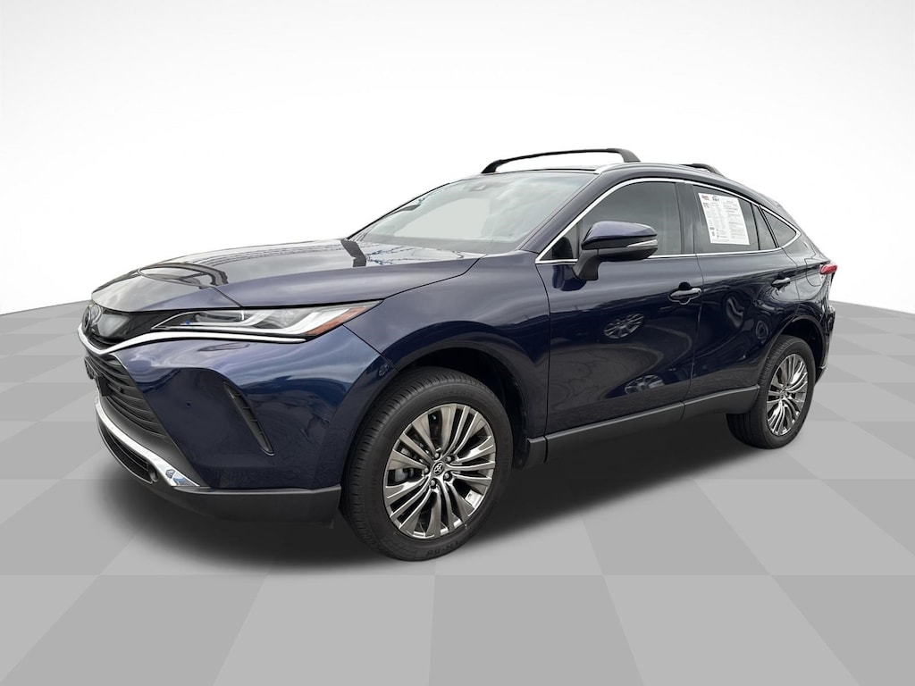 Used 2023 Toyota Venza XLE SUV