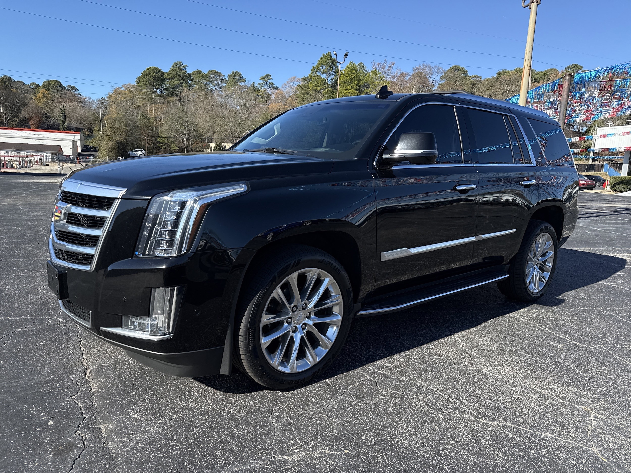 2020 Cadillac Escalade Luxury's photo