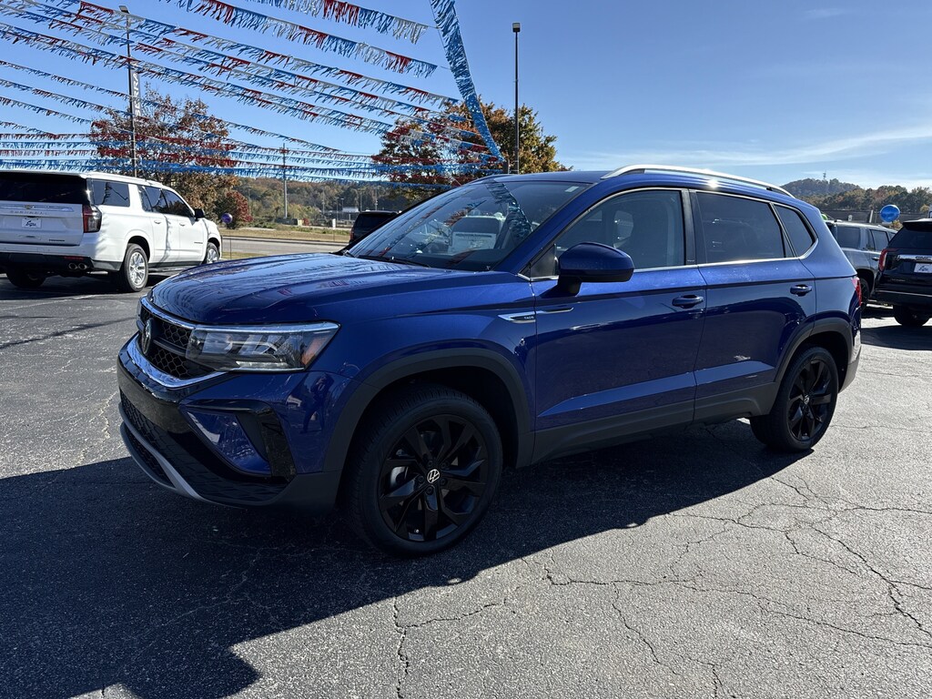 Used 2024 Volkswagen Taos 1.5T SE SUV