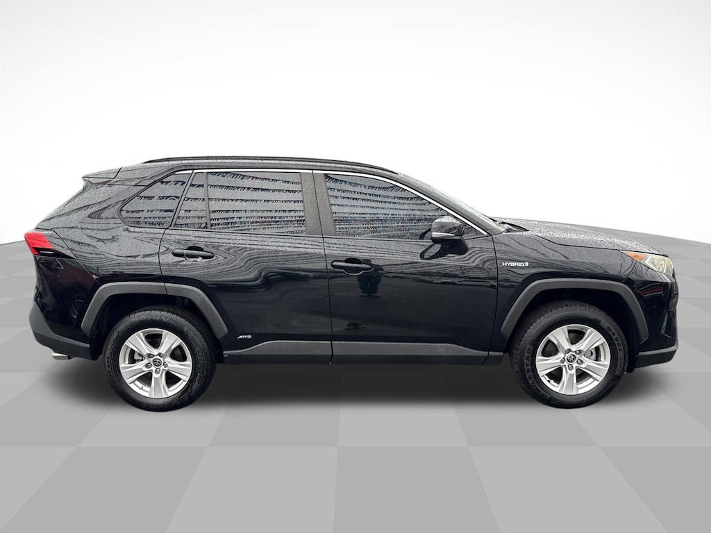 Used 2021 Toyota RAV4 Hybrid XLE SUV