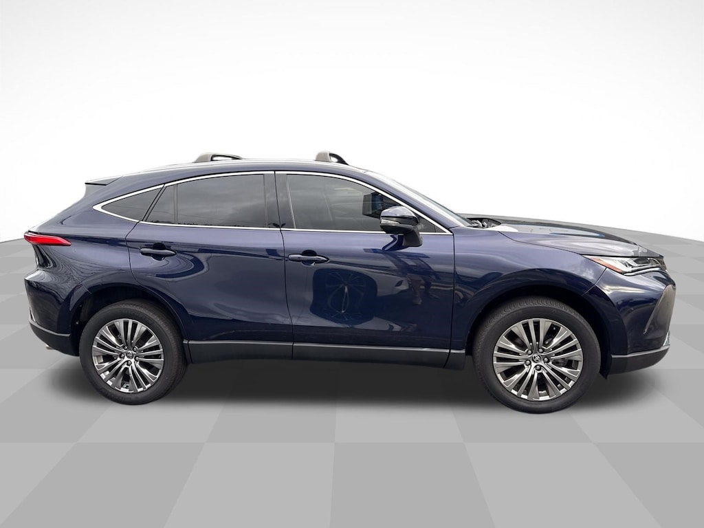 Used 2023 Toyota Venza XLE SUV