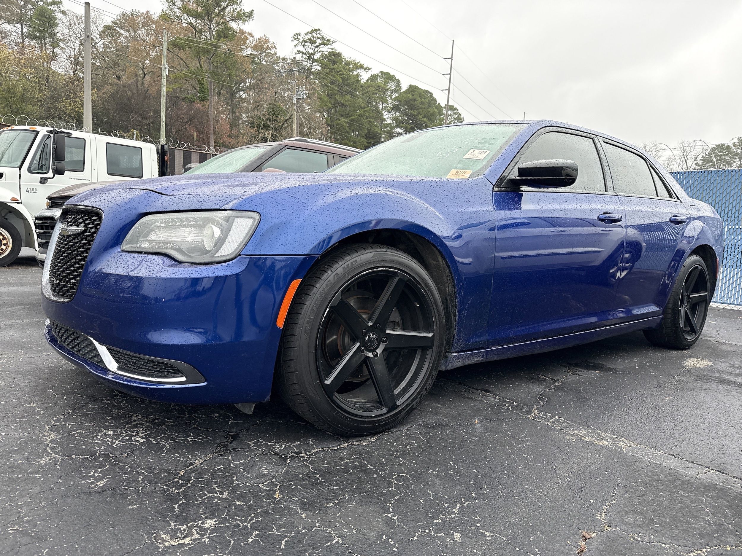 2020 Chrysler 300 Touring's photo