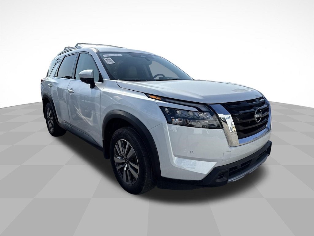 Used 2025 Nissan Pathfinder SL