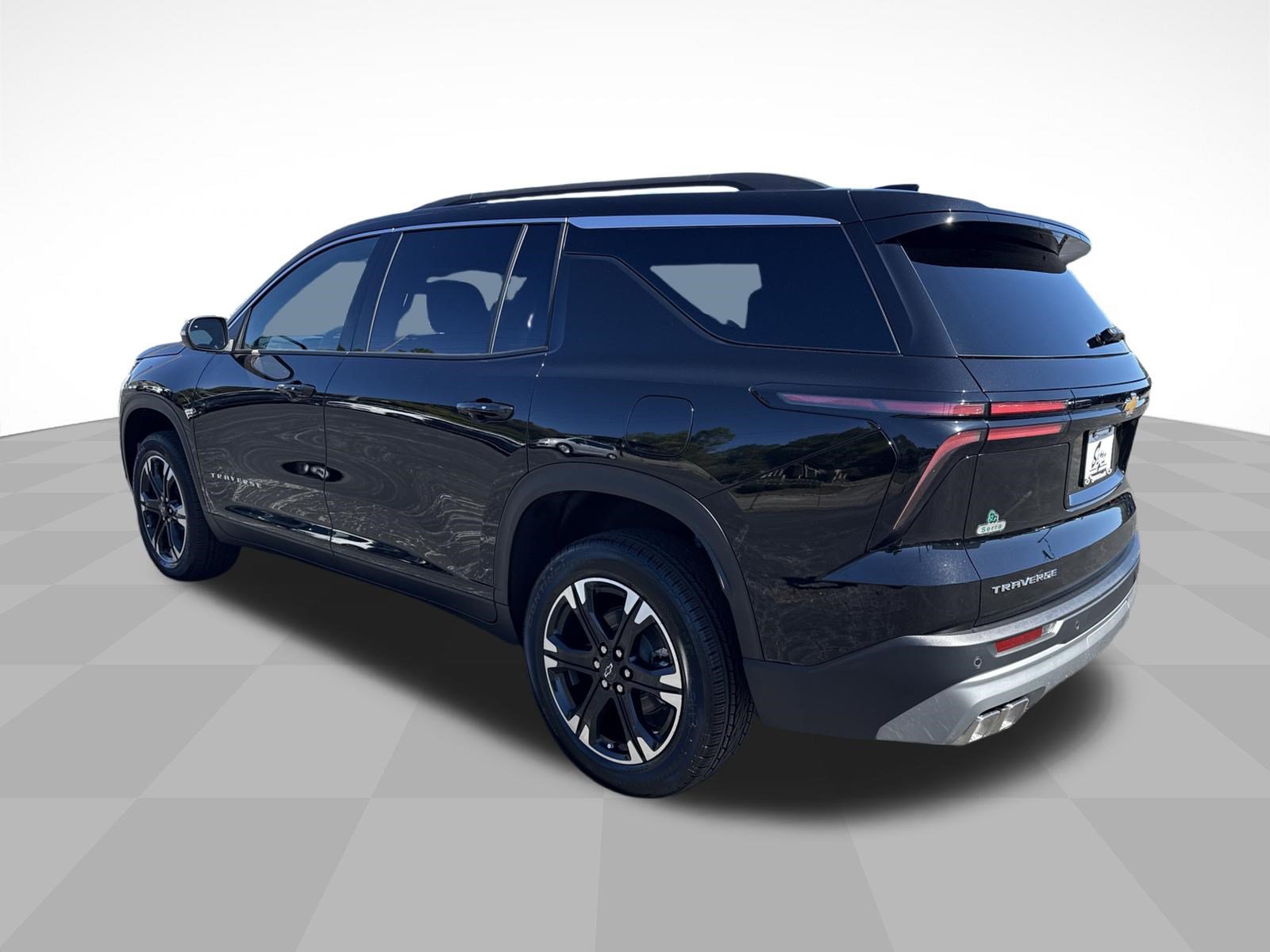 2027 Chevrolet Traverse LT - Photo 7