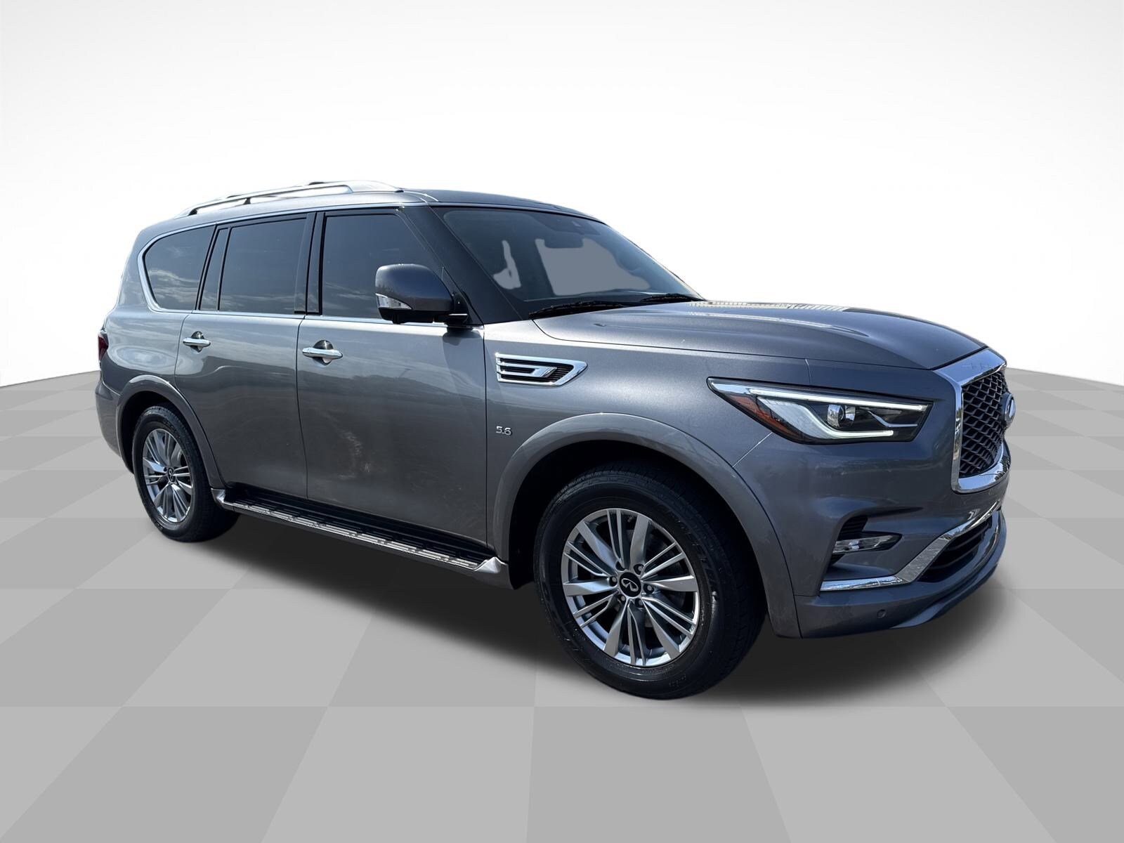 2020 Infiniti QX80 Luxe photo 3