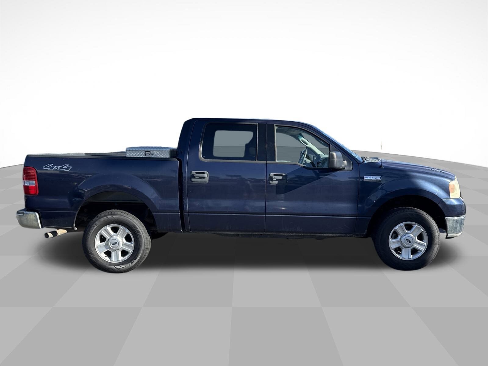2004 Ford F-150 XLT photo 4