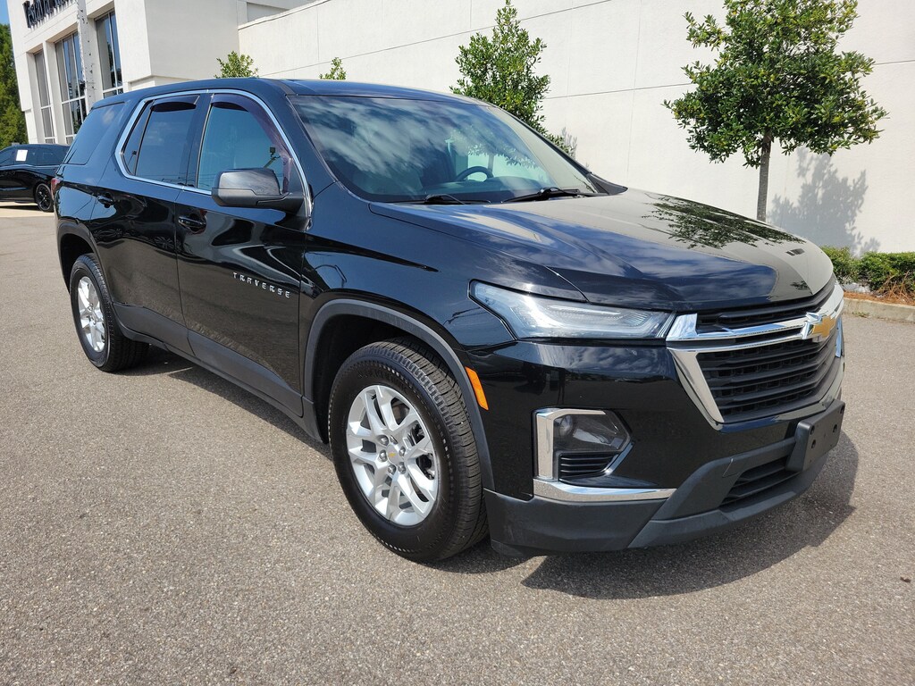 Used 2023 Chevrolet Traverse LS SUV