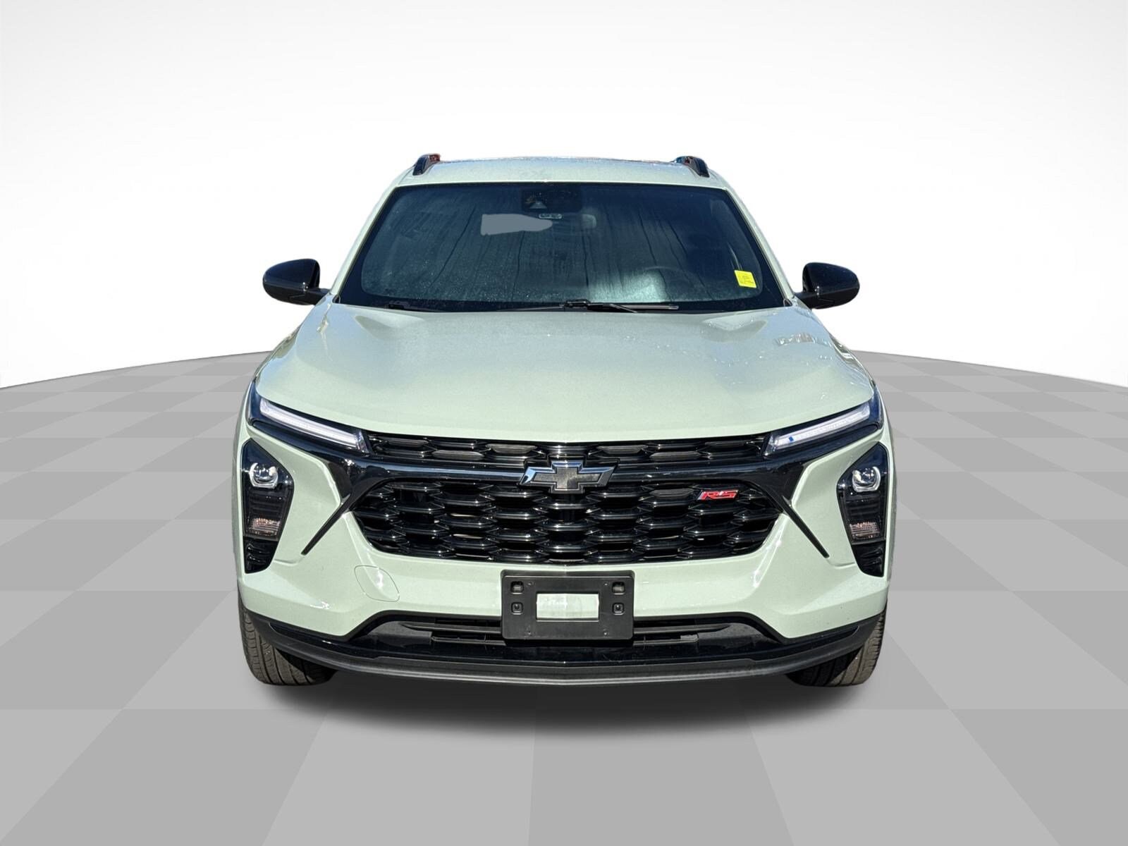 2024 Chevrolet Trax photo 2