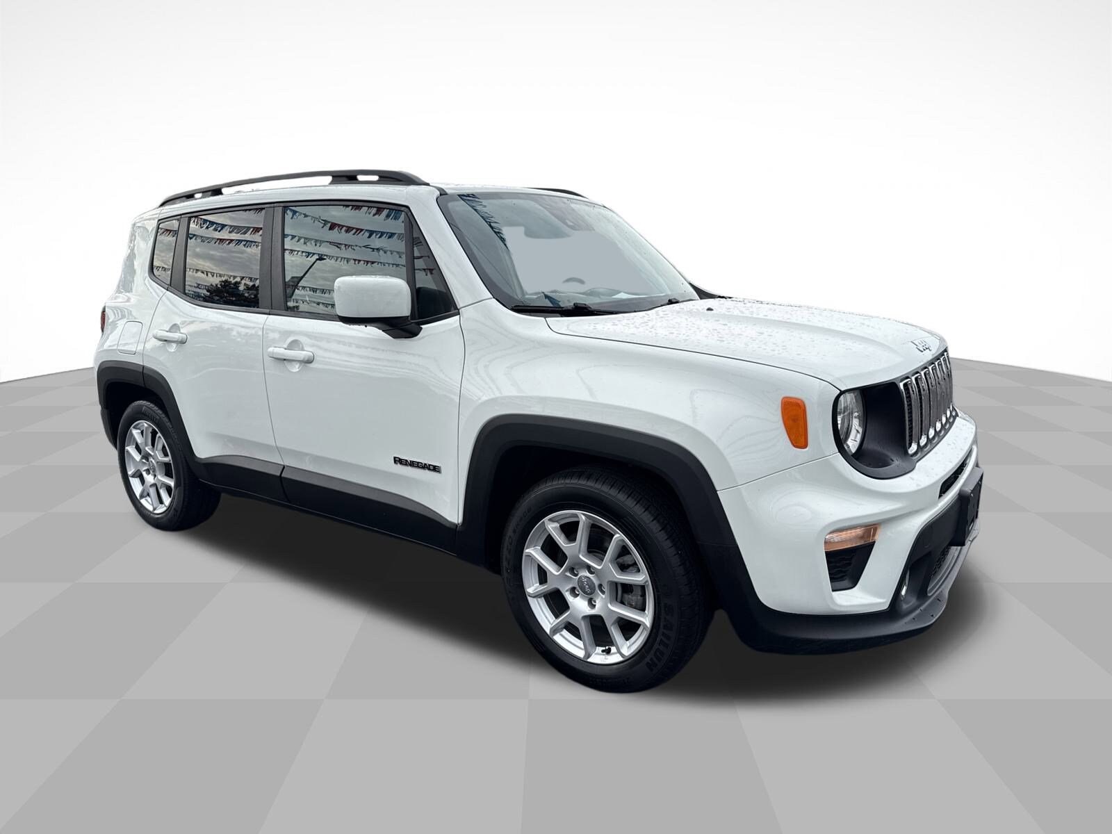 2021 Jeep Renegade Latitude photo 3