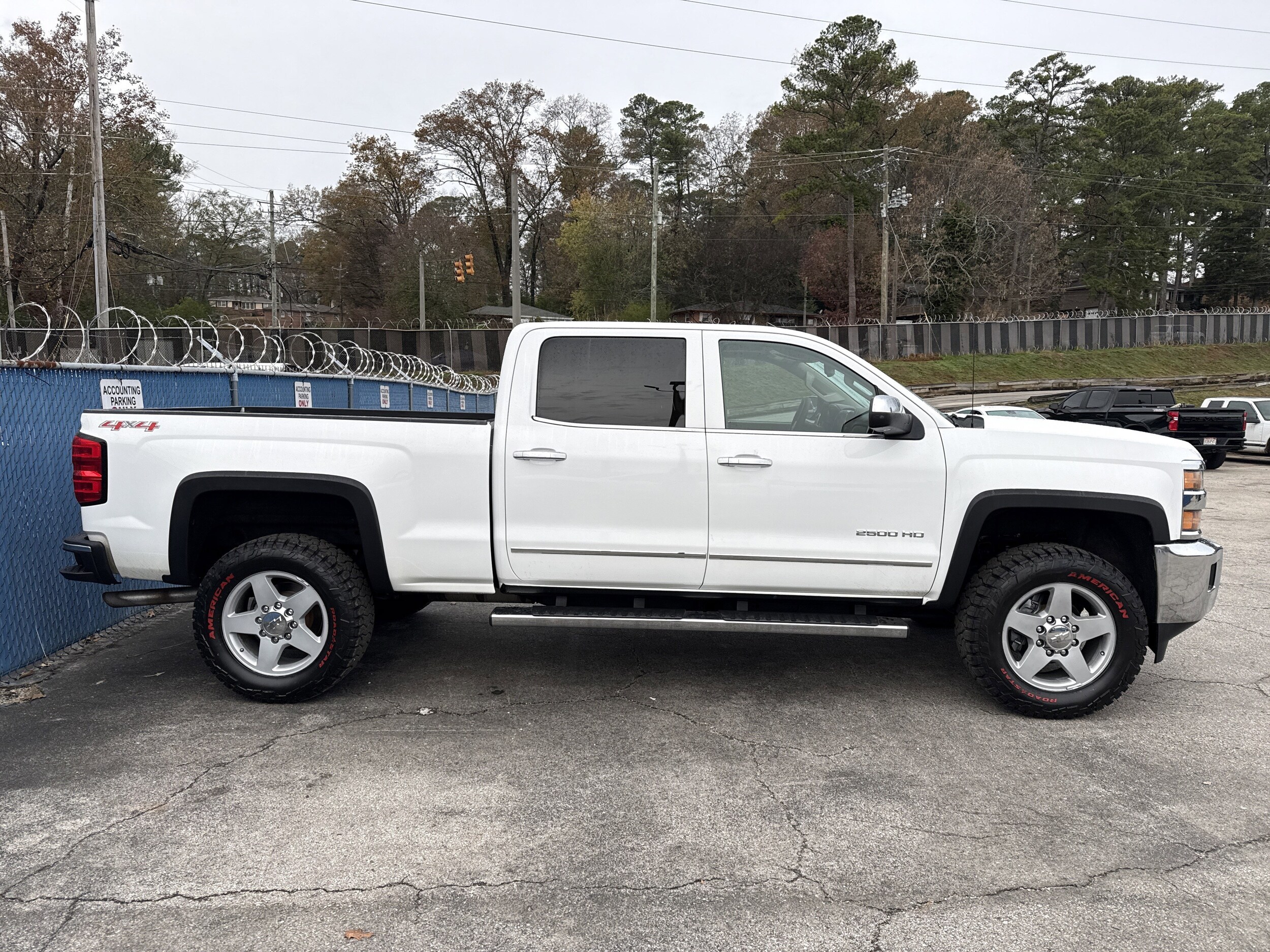 2015 Chevrolet Silverado 2500HD LTZ photo 4