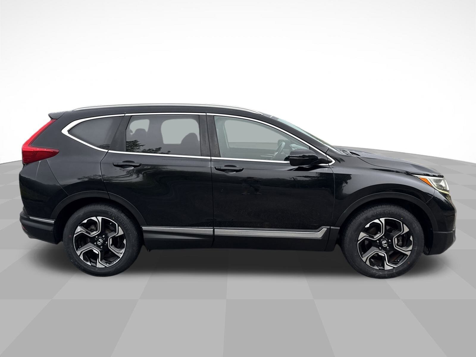 2019 Honda CR-V Touring photo 4