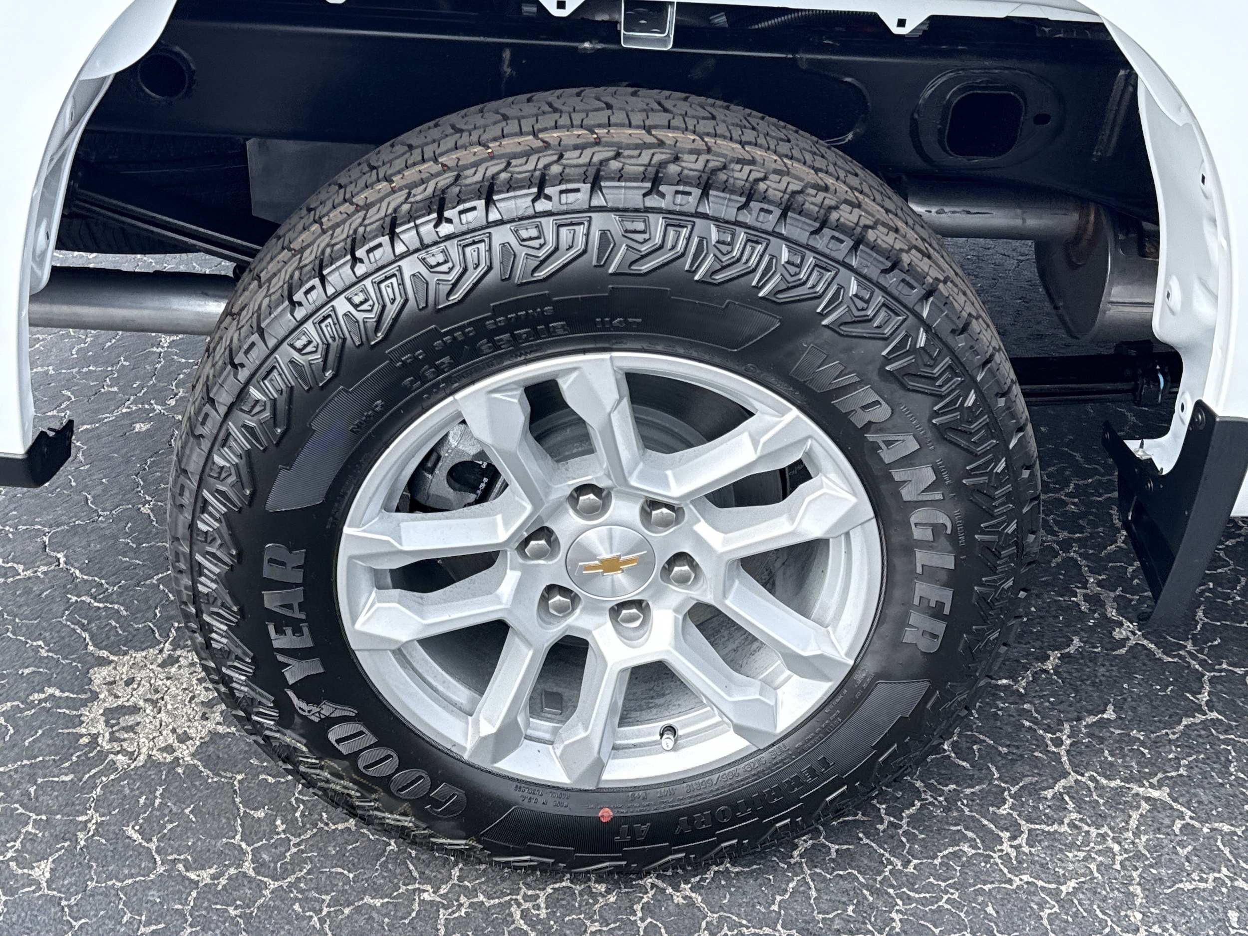 2026 Chevrolet Silverado 1500 LT - Photo 6