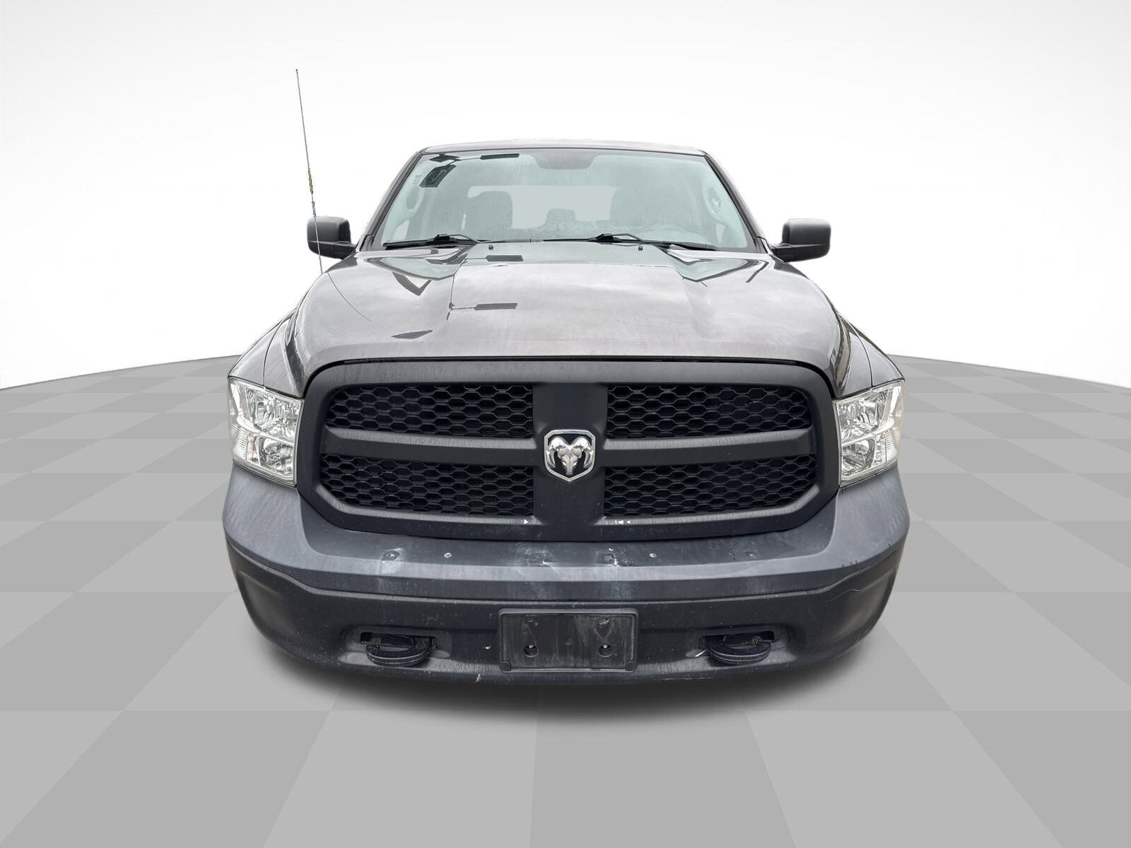 2019 Ram 1500 Classic Tradesman photo 2