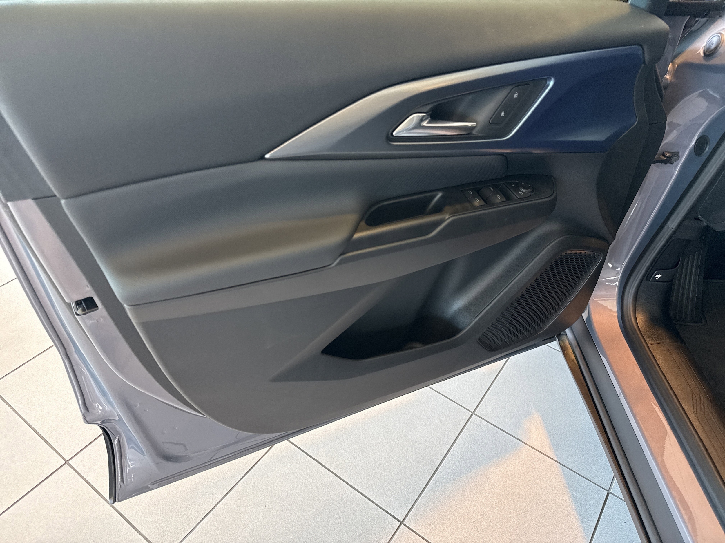 2026 Chevrolet Equinox EV 2LT - Photo 14
