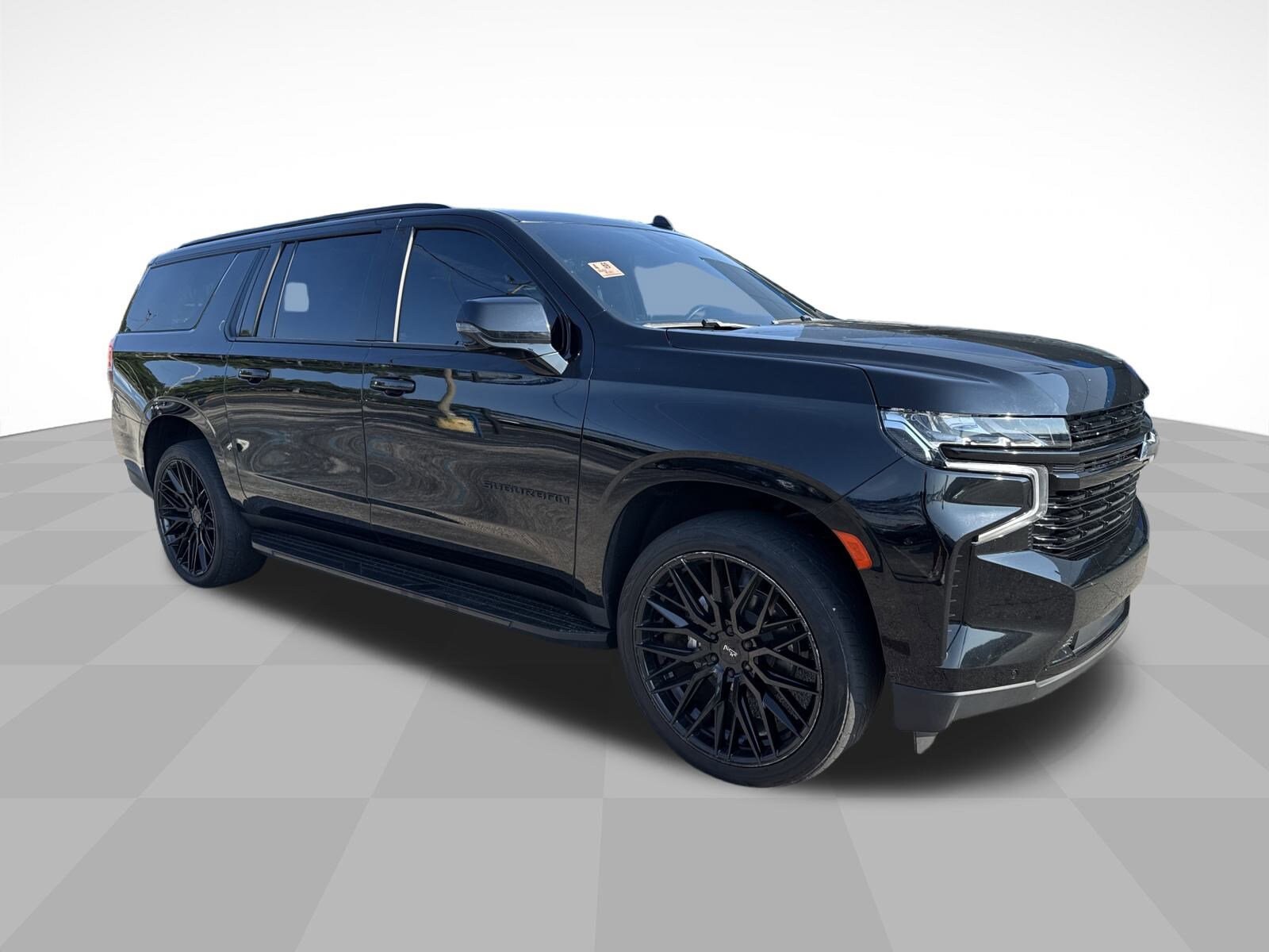 2023 Chevrolet Suburban RST photo 3