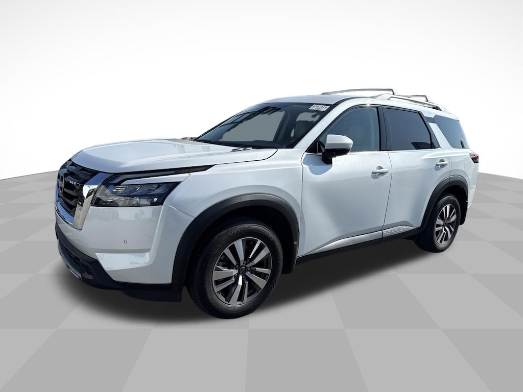 Used 2025 Nissan Pathfinder SL