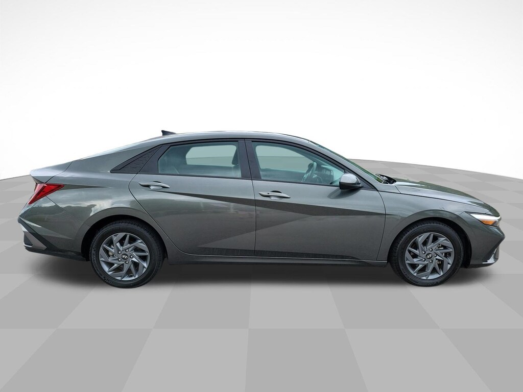 Used 2024 Hyundai Elantra SEL Sedan