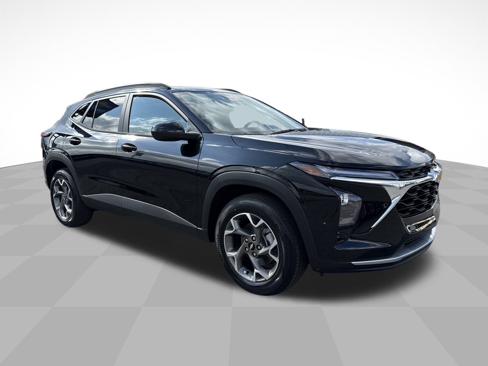 2026 Chevrolet Trax LT photo 3