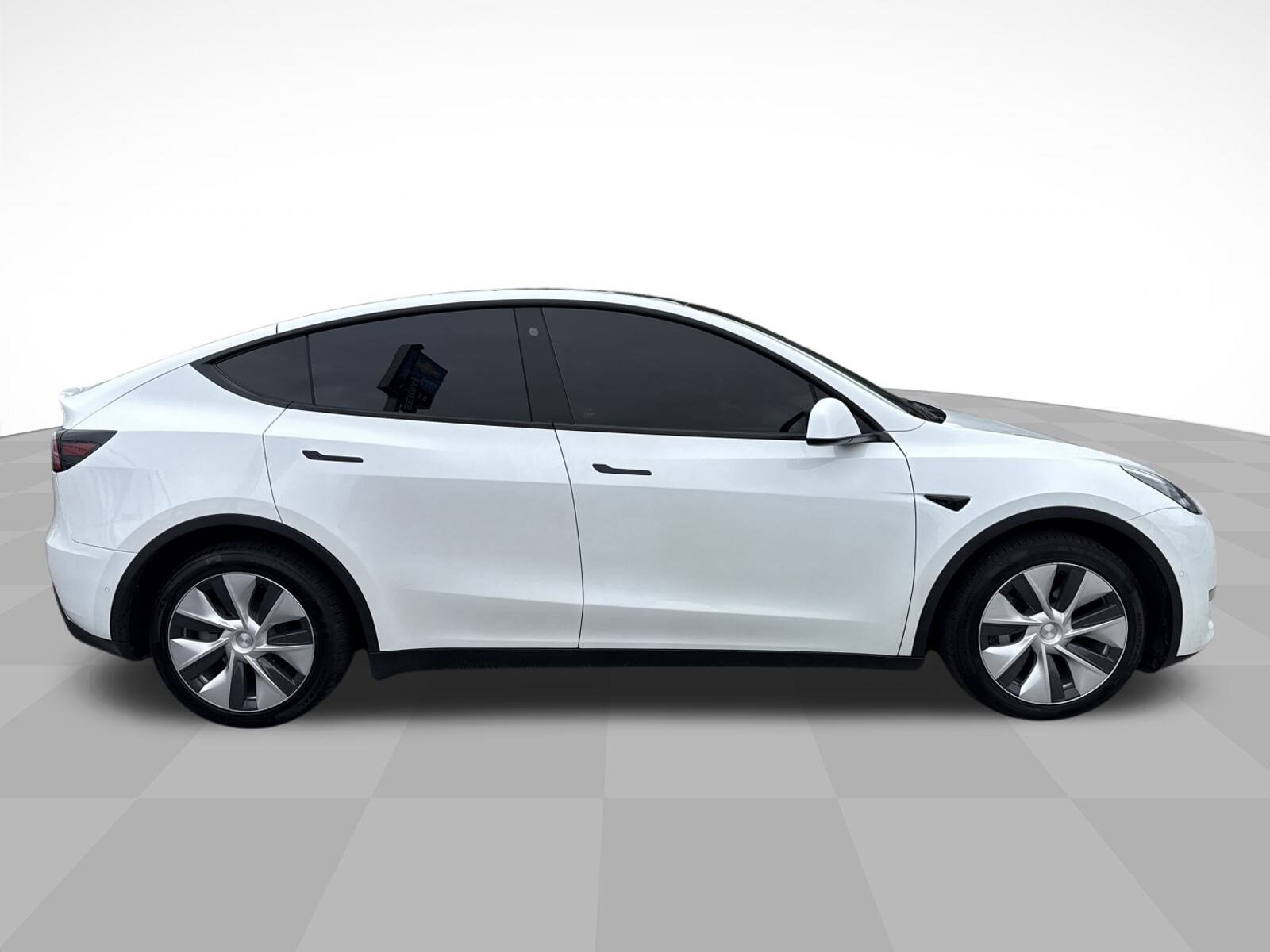 2022 Tesla Model Y Long Range photo 4