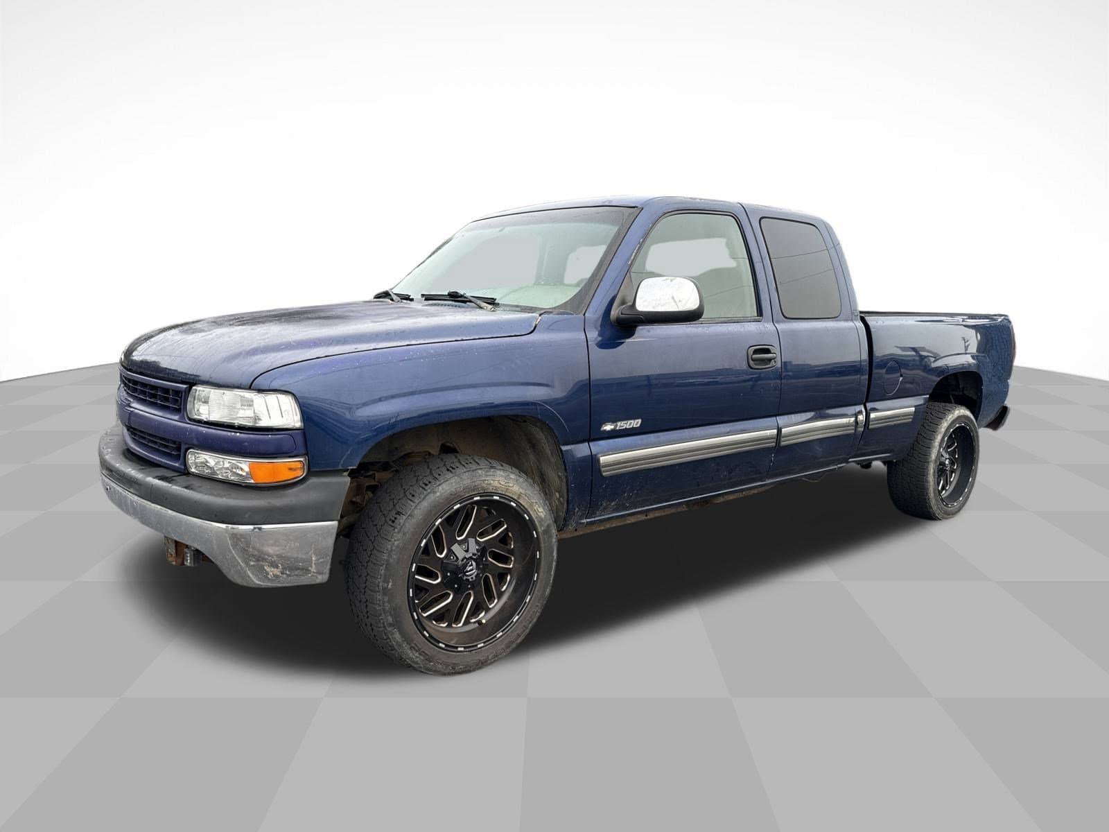 2001 Chevrolet Silverado LS's photo