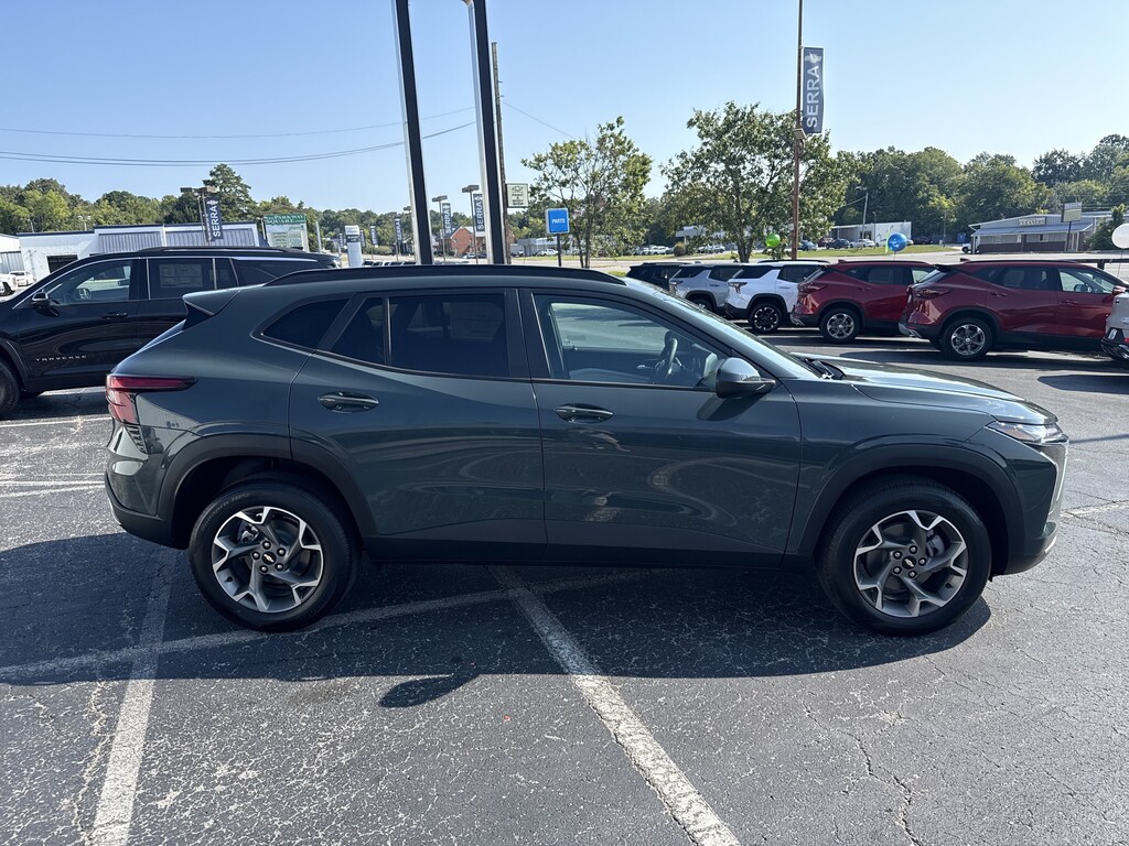 New 2026 Chevrolet Trax LT SUV