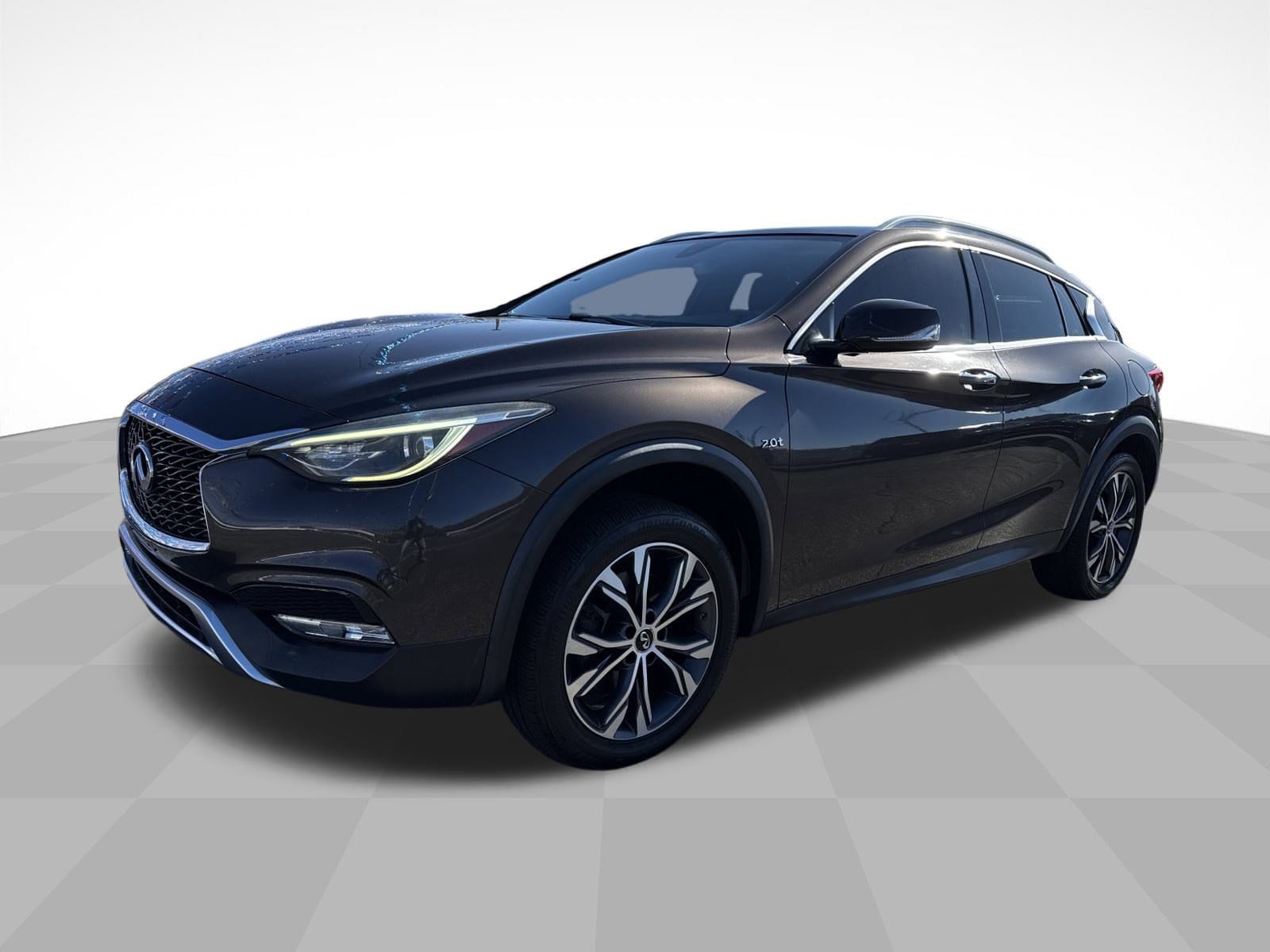 2017 INFINITI QX30 Premium