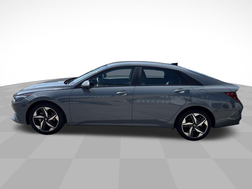Used 2023 Hyundai Elantra SEL Sedan