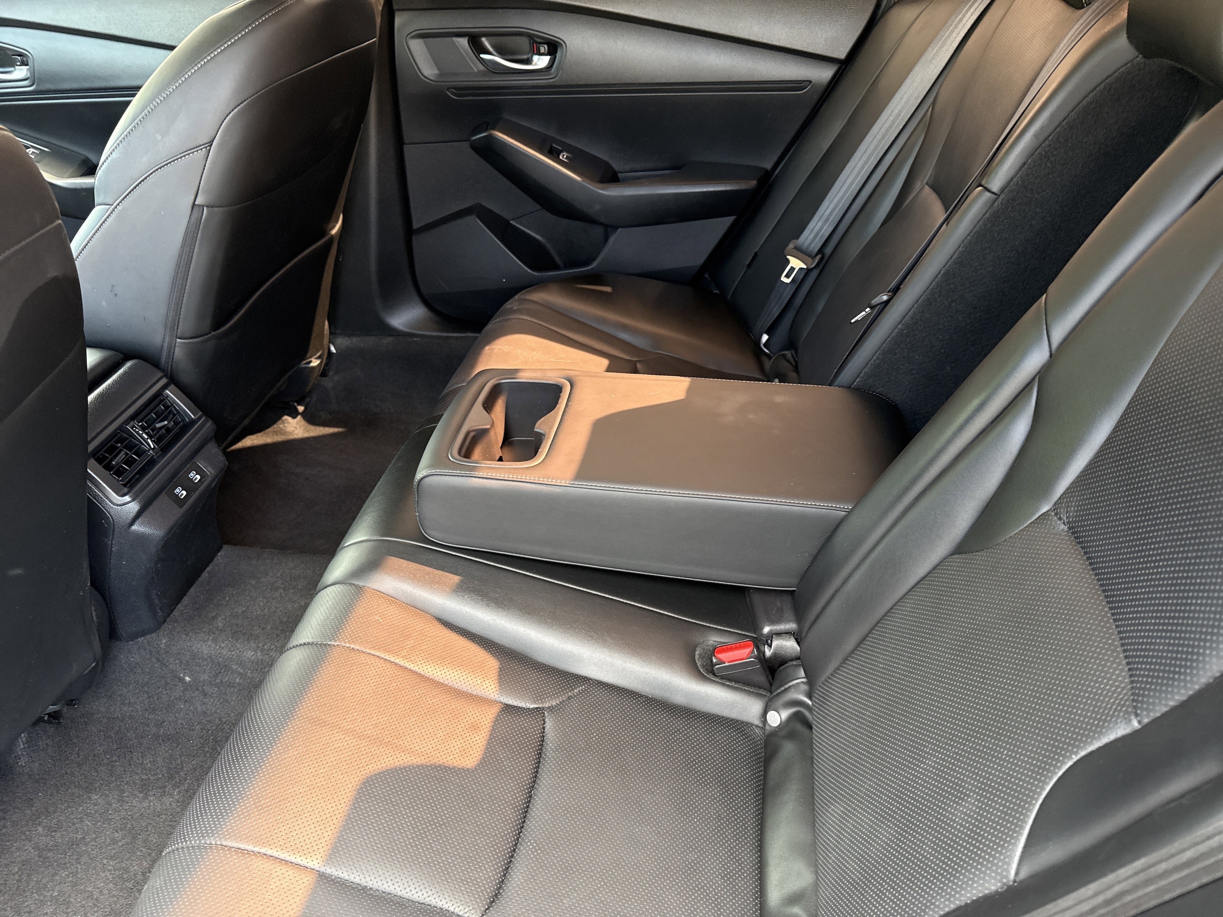 2024 Honda Accord Hybrid EX-L - Photo 17