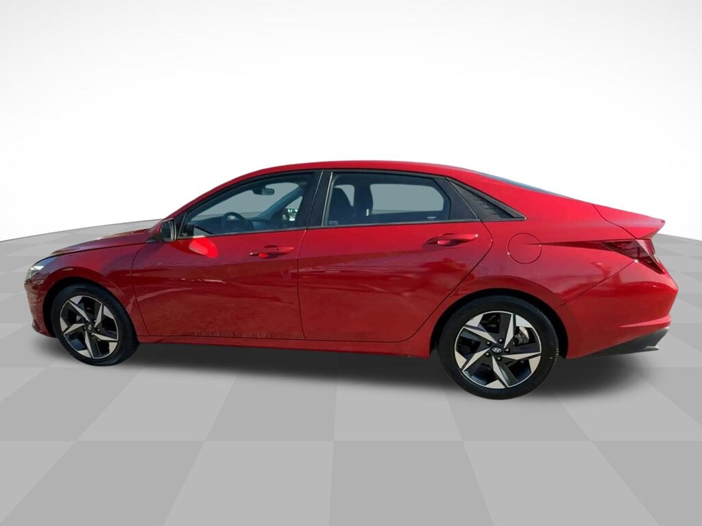 Used 2023 Hyundai Elantra SEL Sedan