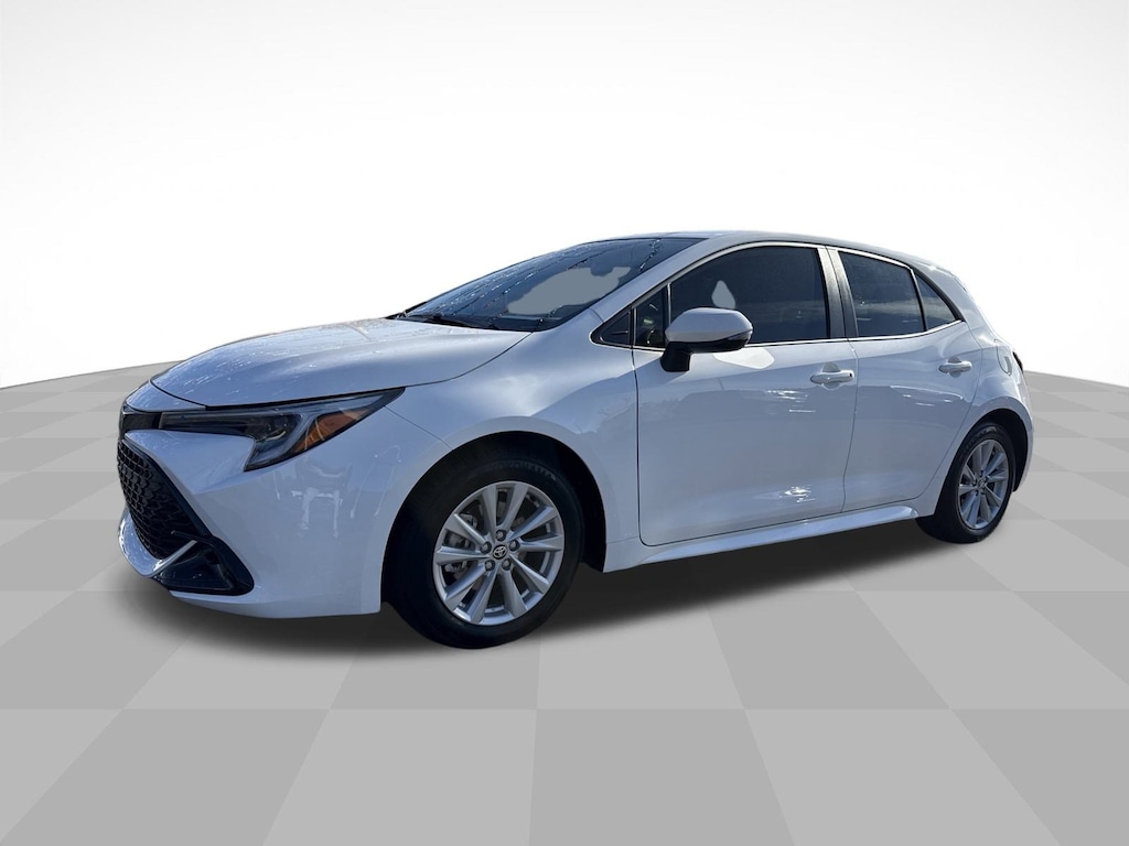 Used 2025 Toyota Corolla Hatchback SE Hatchback