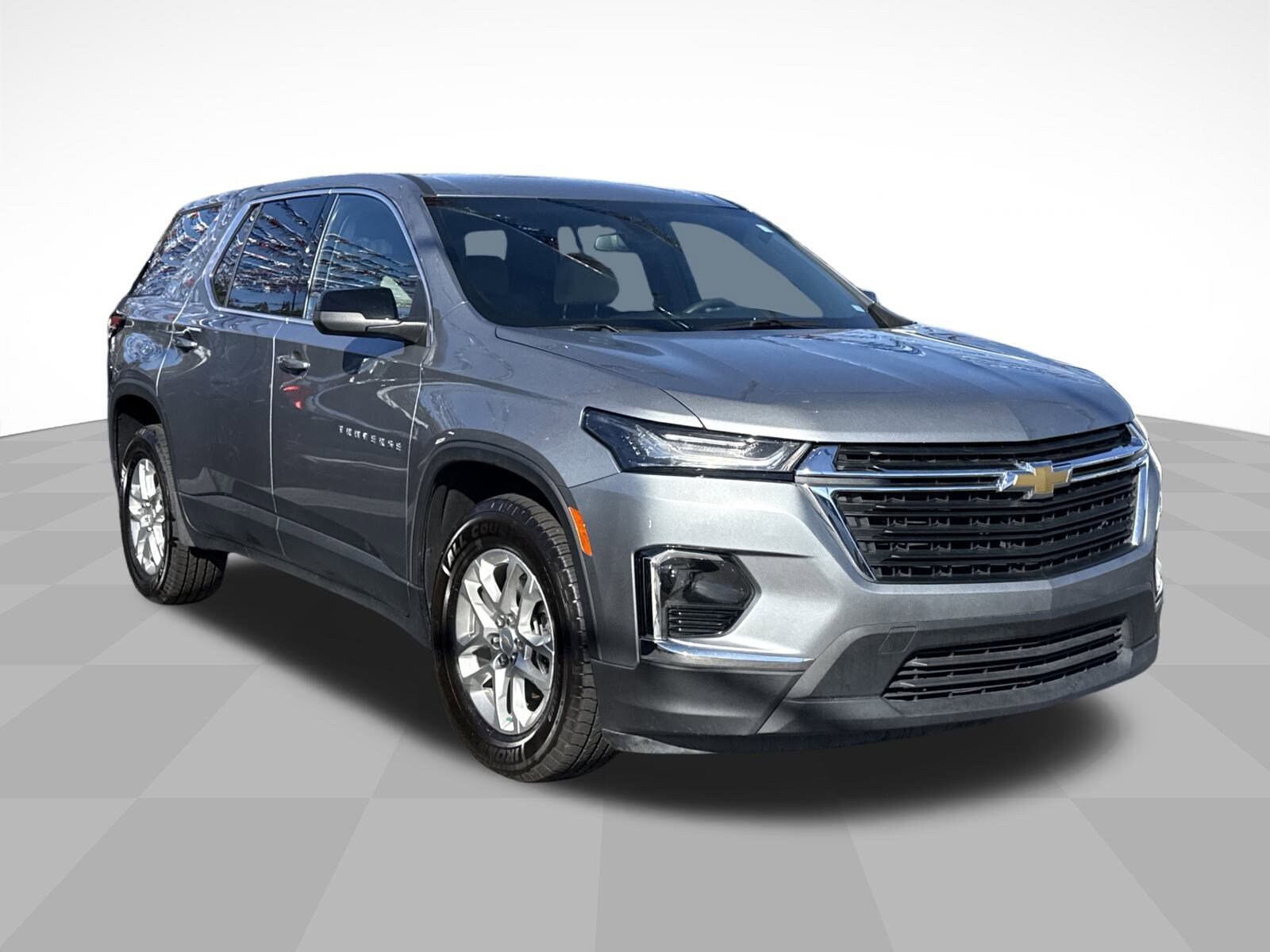 2023 Chevrolet Traverse LS photo 3