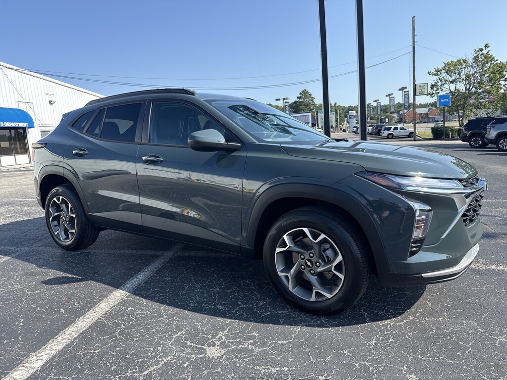 New 2026 Chevrolet Trax LT SUV