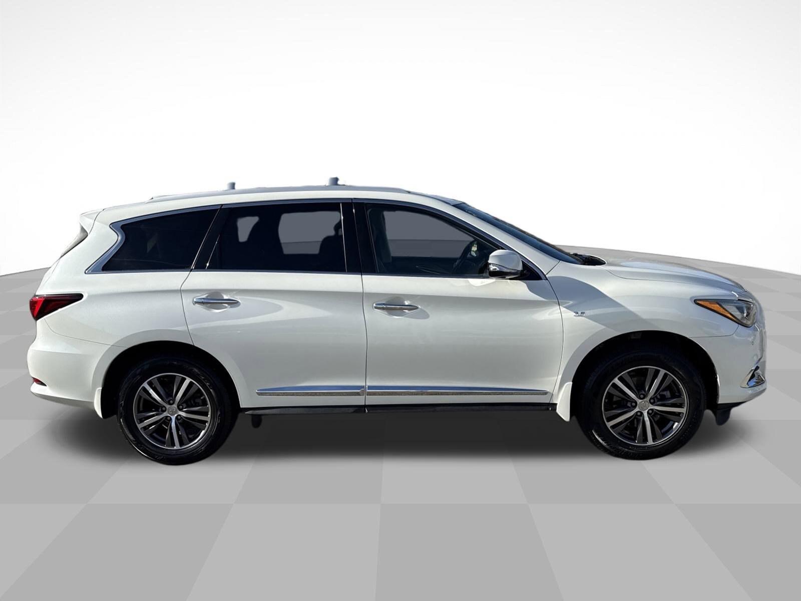 2019 Infiniti QX60 Luxe photo 4