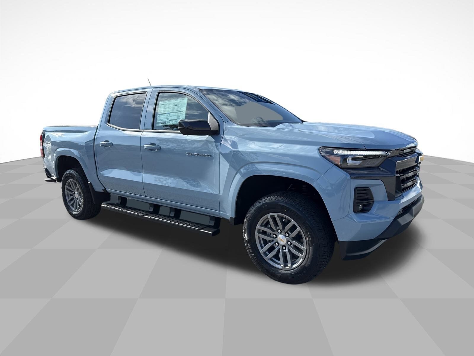 2026 Chevrolet Colorado LT photo 3