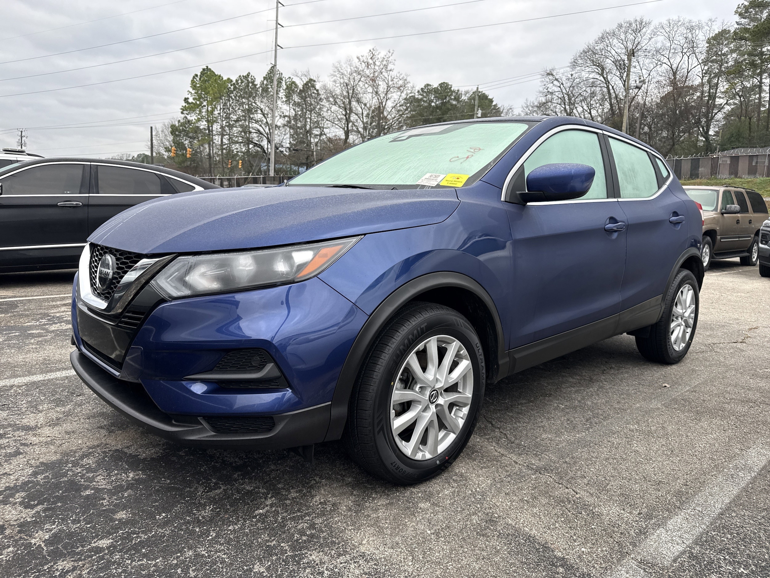 2021 Nissan Rogue Sport S's photo