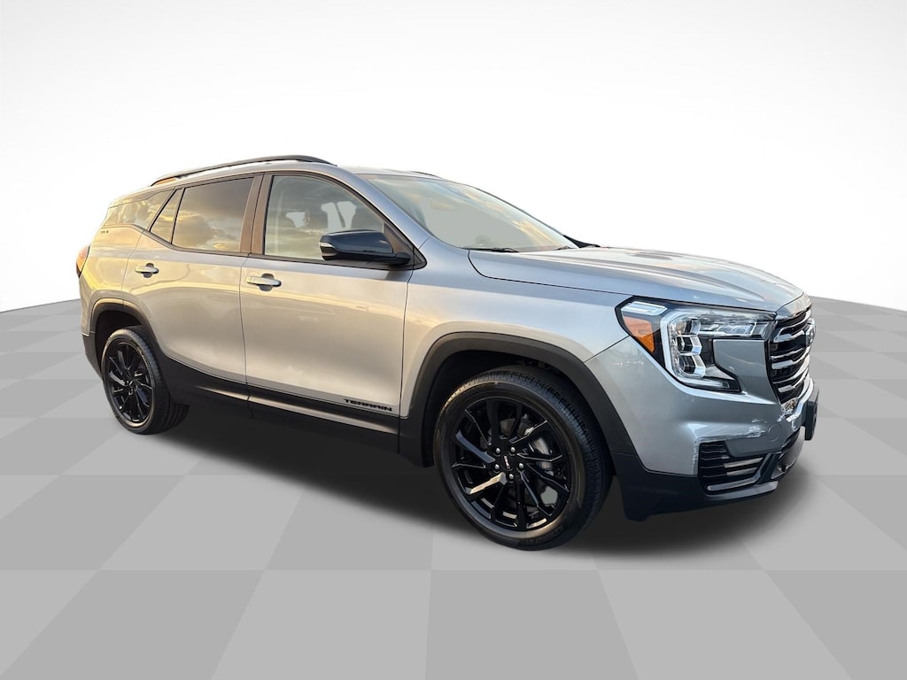 Used 2024 GMC Terrain SLE SUV