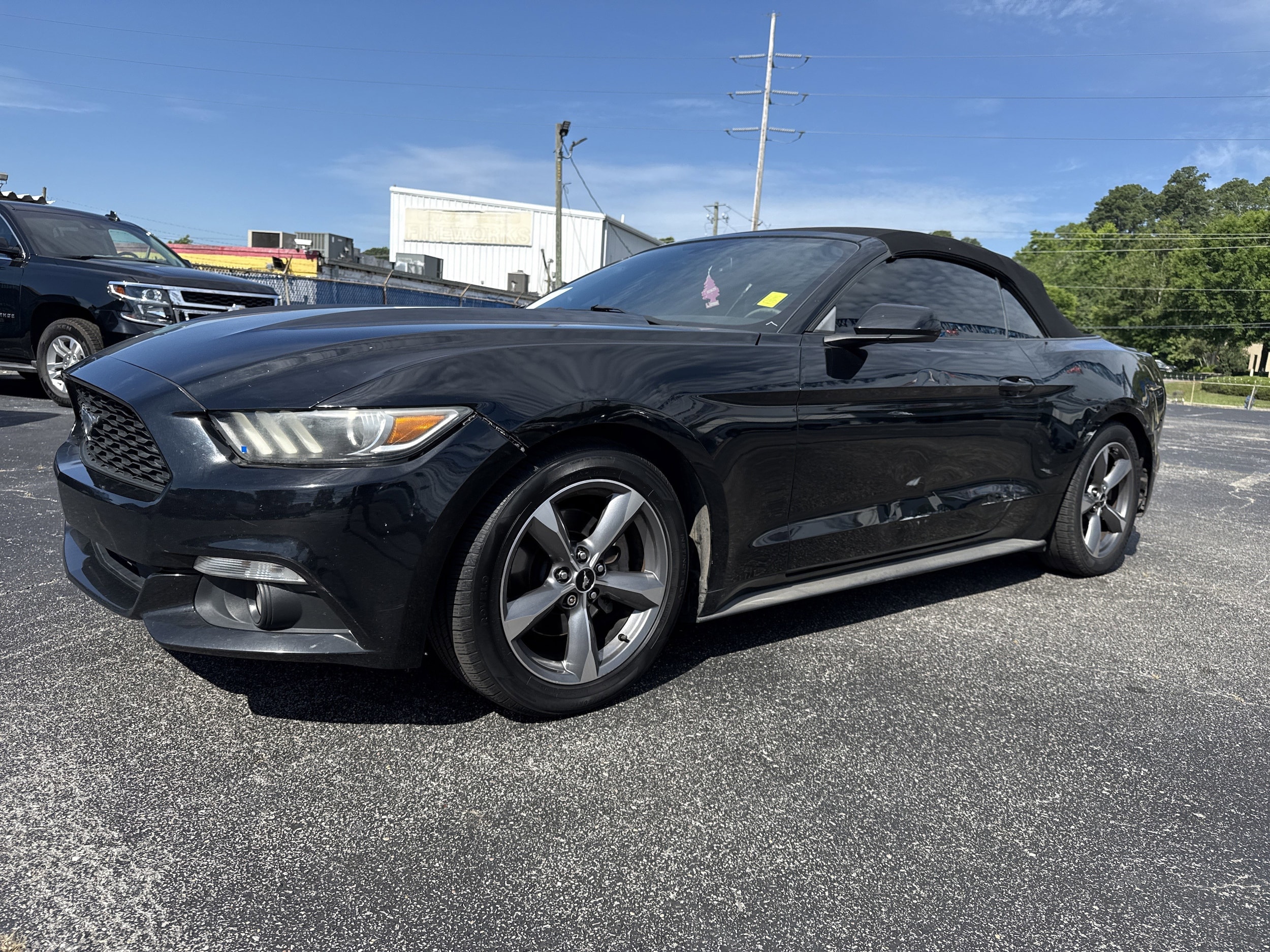 2015 Ford Mustang V6 Convertible's photo