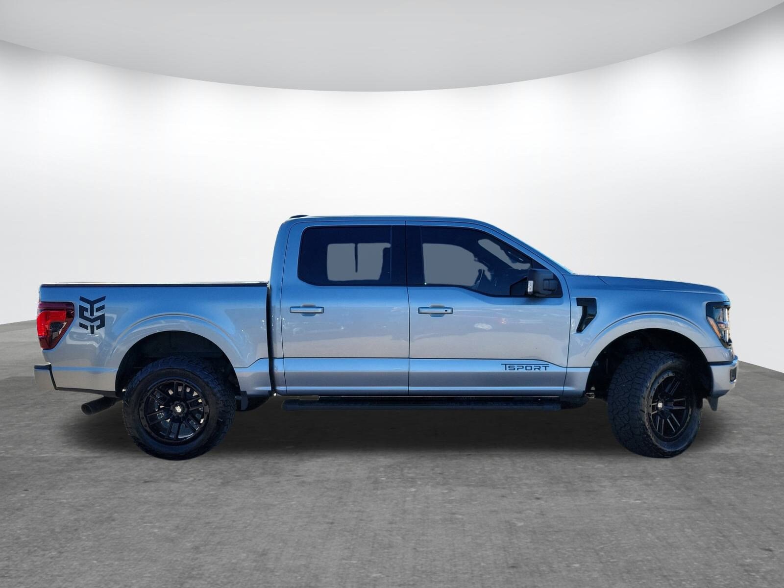2024 Ford F-150 XLT photo 4