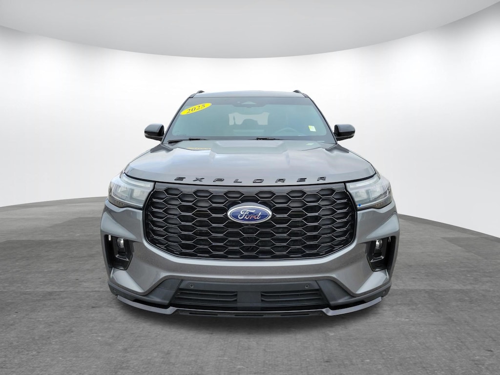 Used 2025 Ford Explorer ST-Line SUV